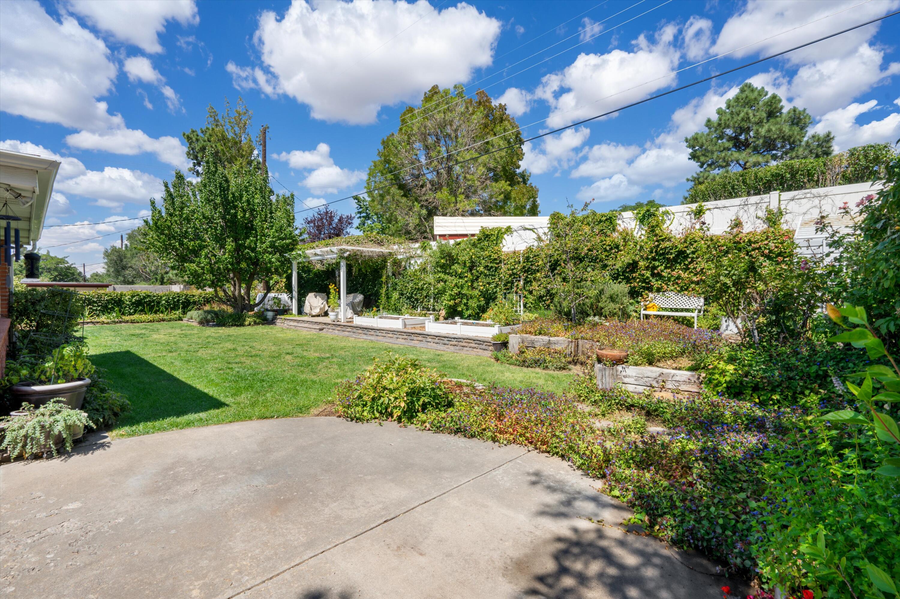 12225 CEDAR RIDGE Drive NE