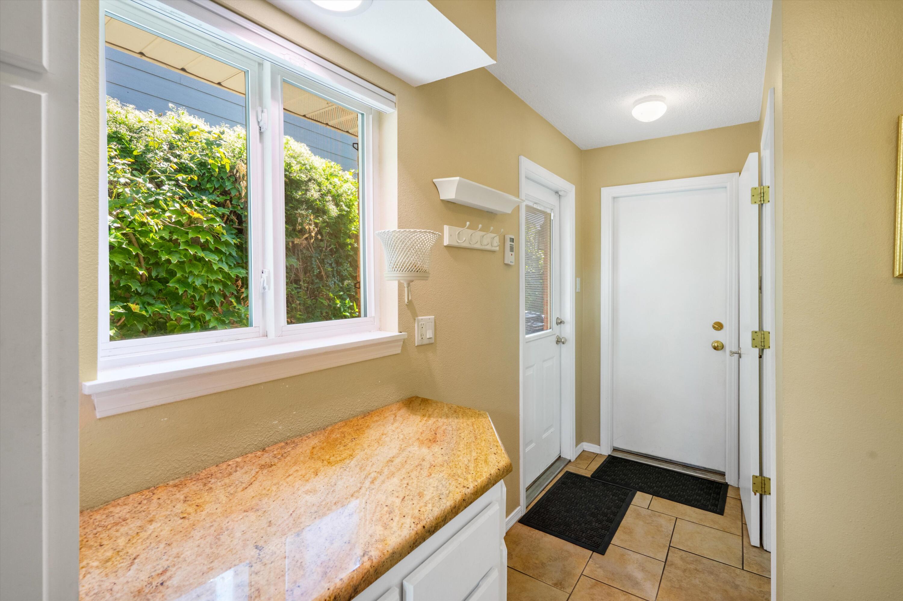 12225 CEDAR RIDGE Drive NE