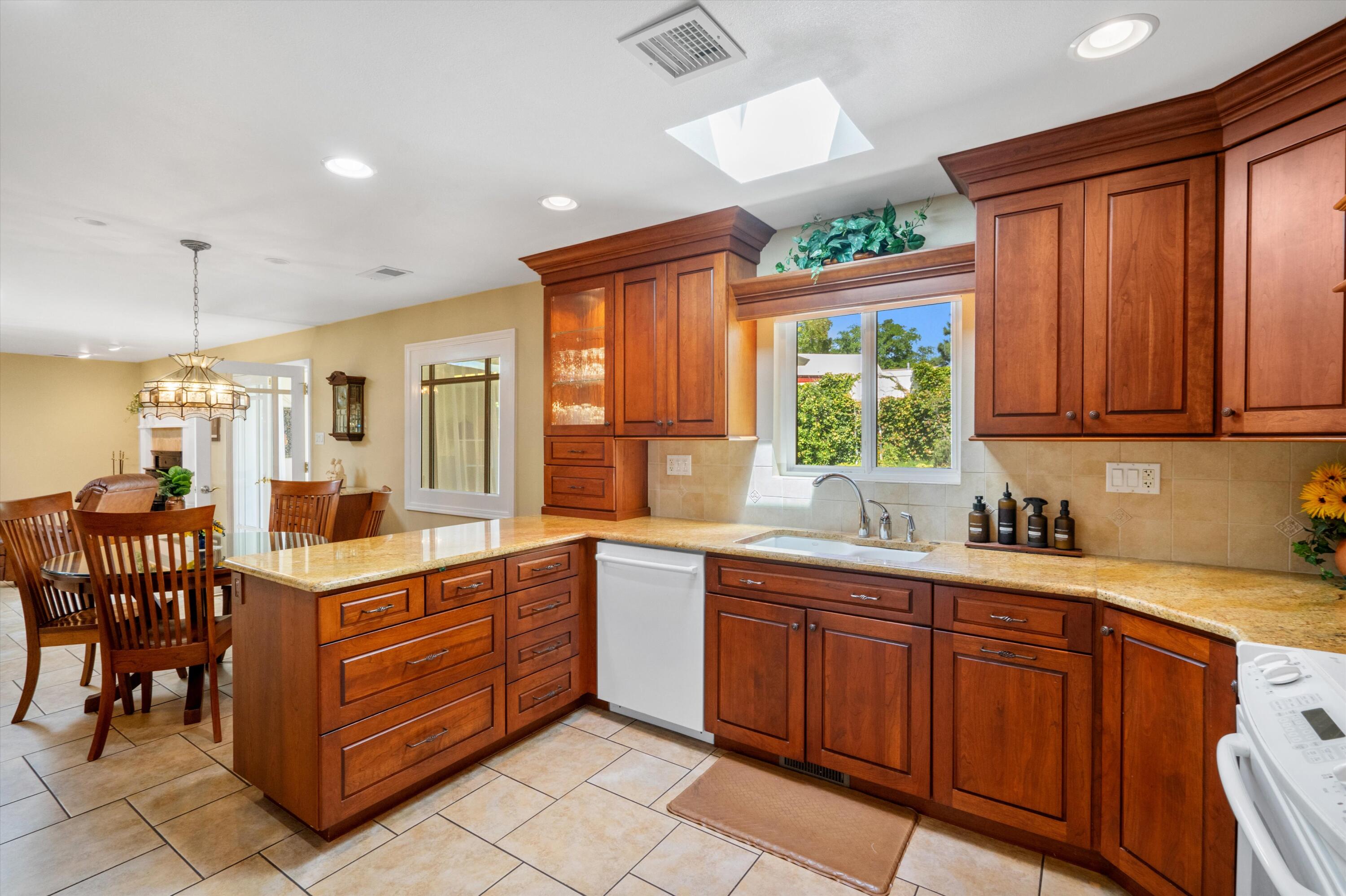 12225 CEDAR RIDGE Drive NE