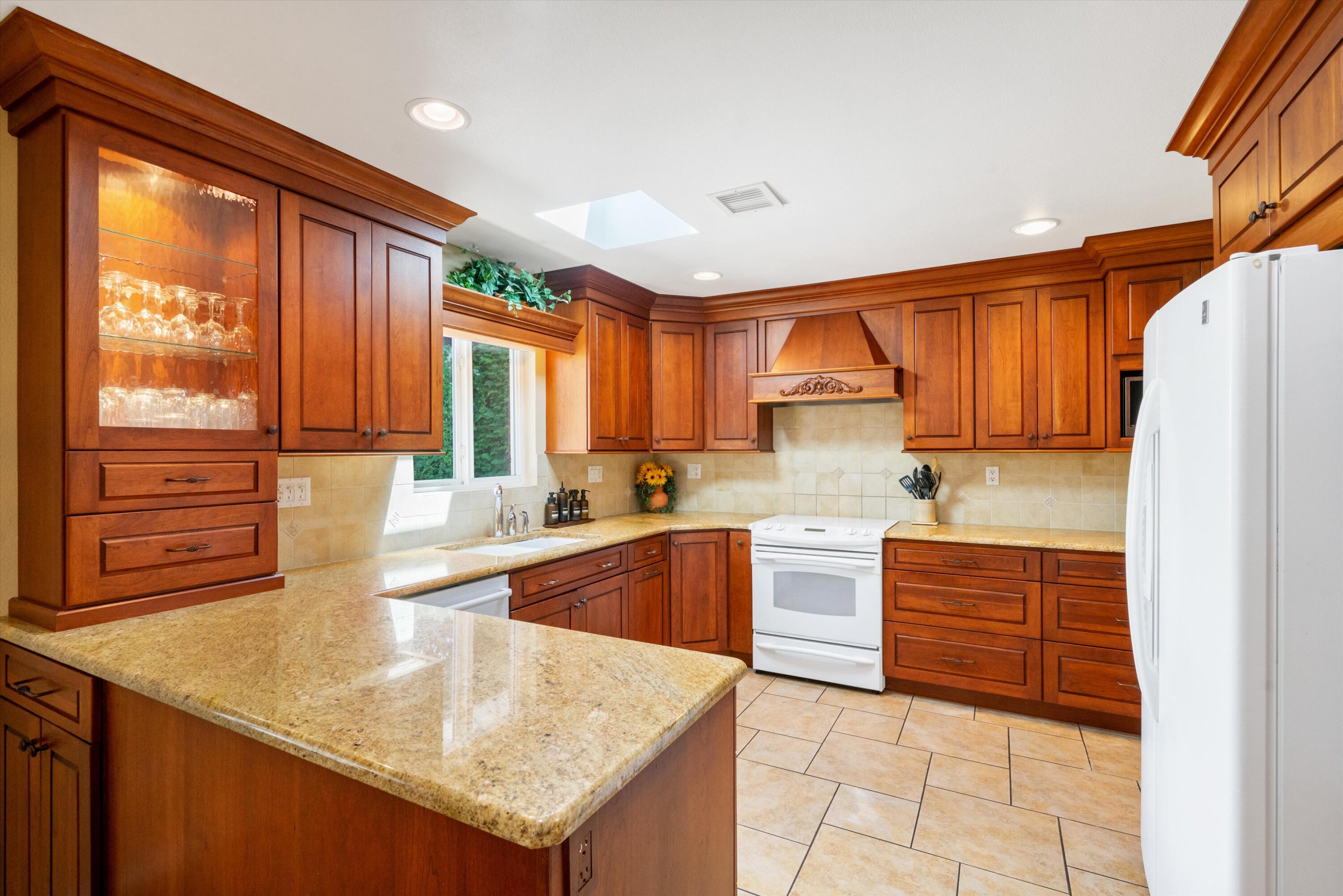12225 CEDAR RIDGE Drive NE