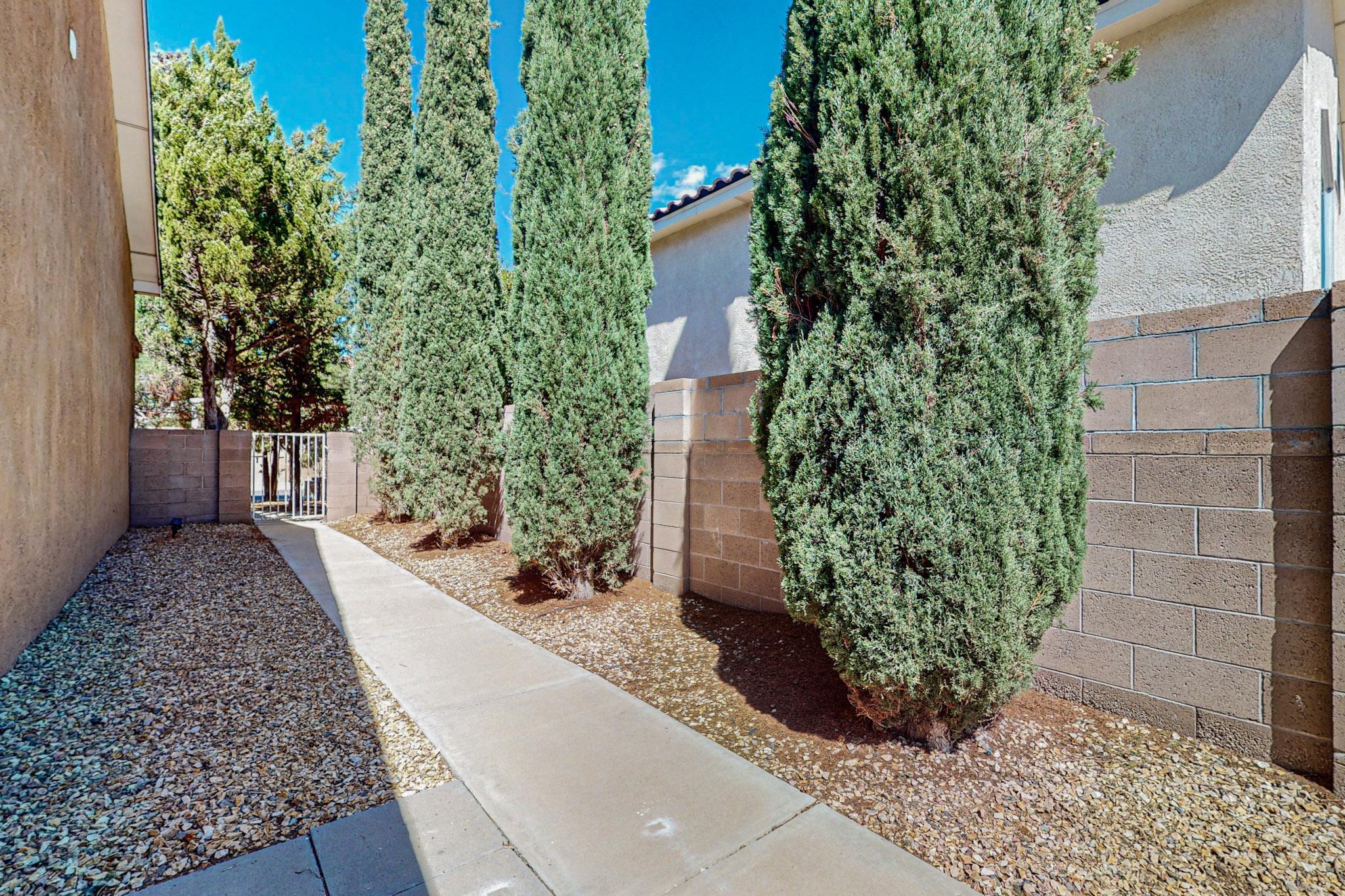 4122 RANCHO CENTRO NW