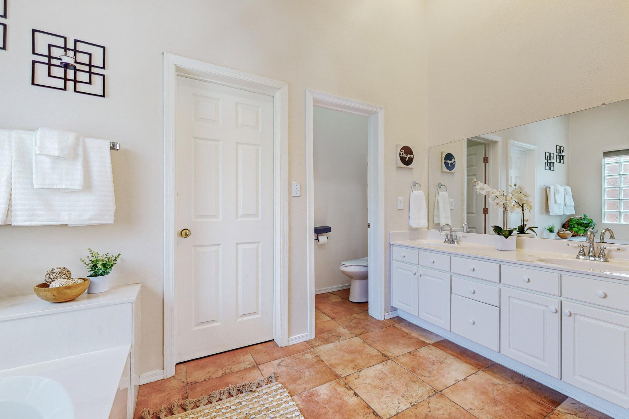 4122 RANCHO CENTRO NW