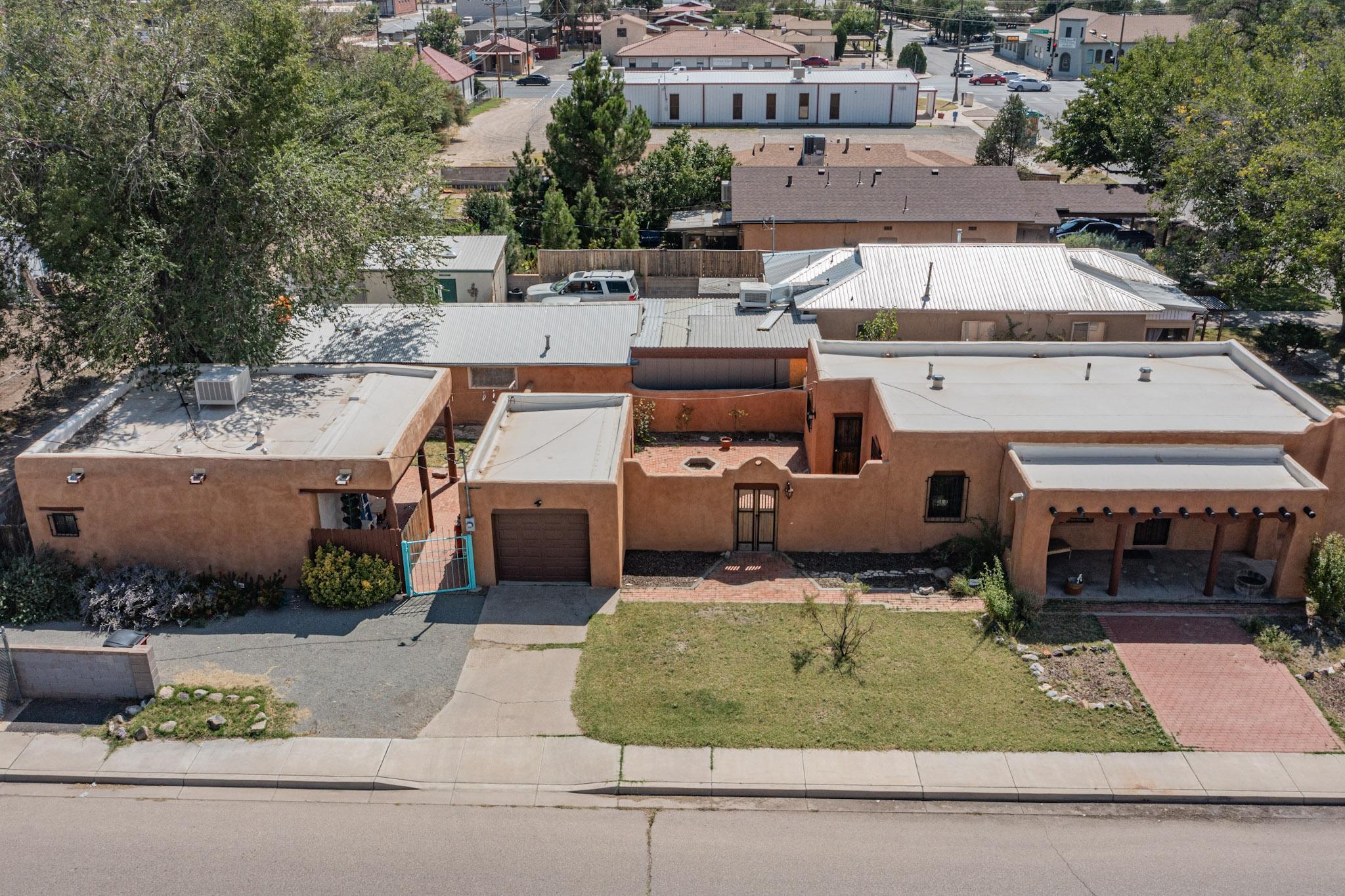 324 N 3RD Street