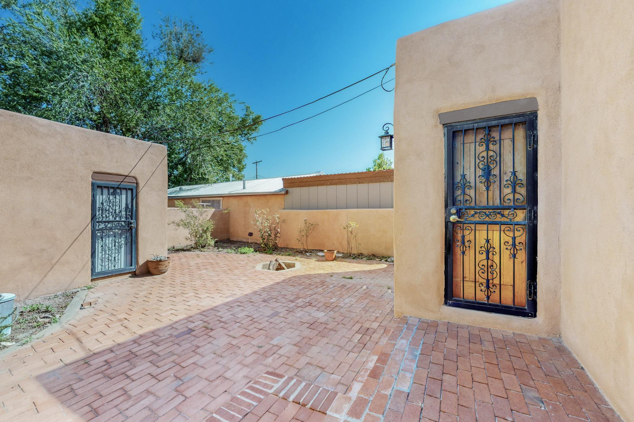 324 N 3RD Street