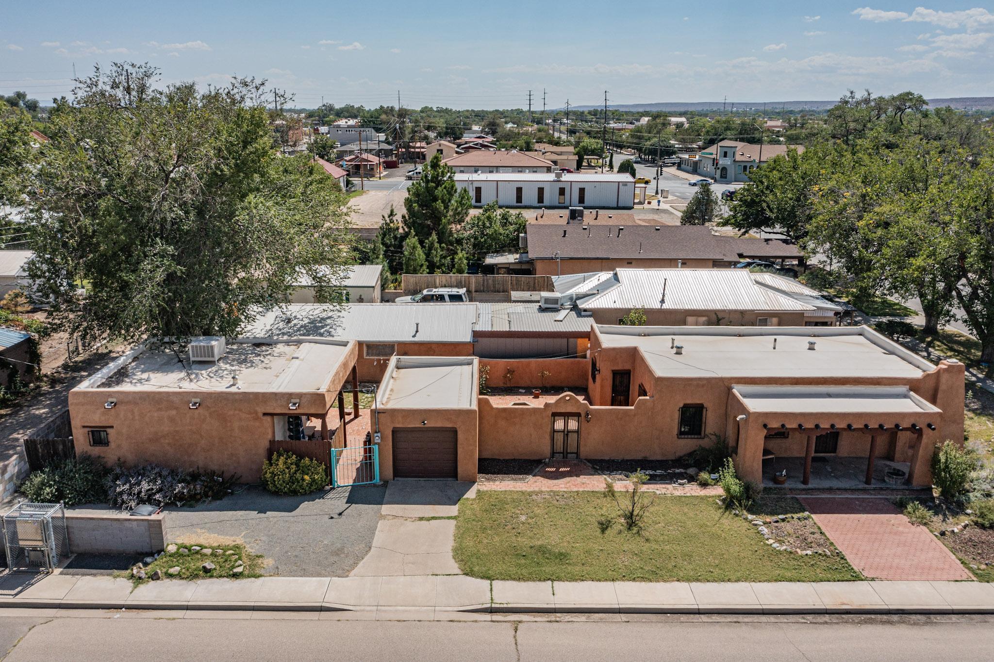 324 N 3RD Street