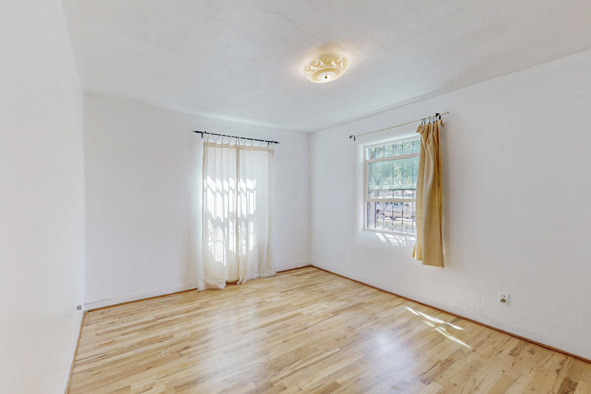 324 N 3RD Street