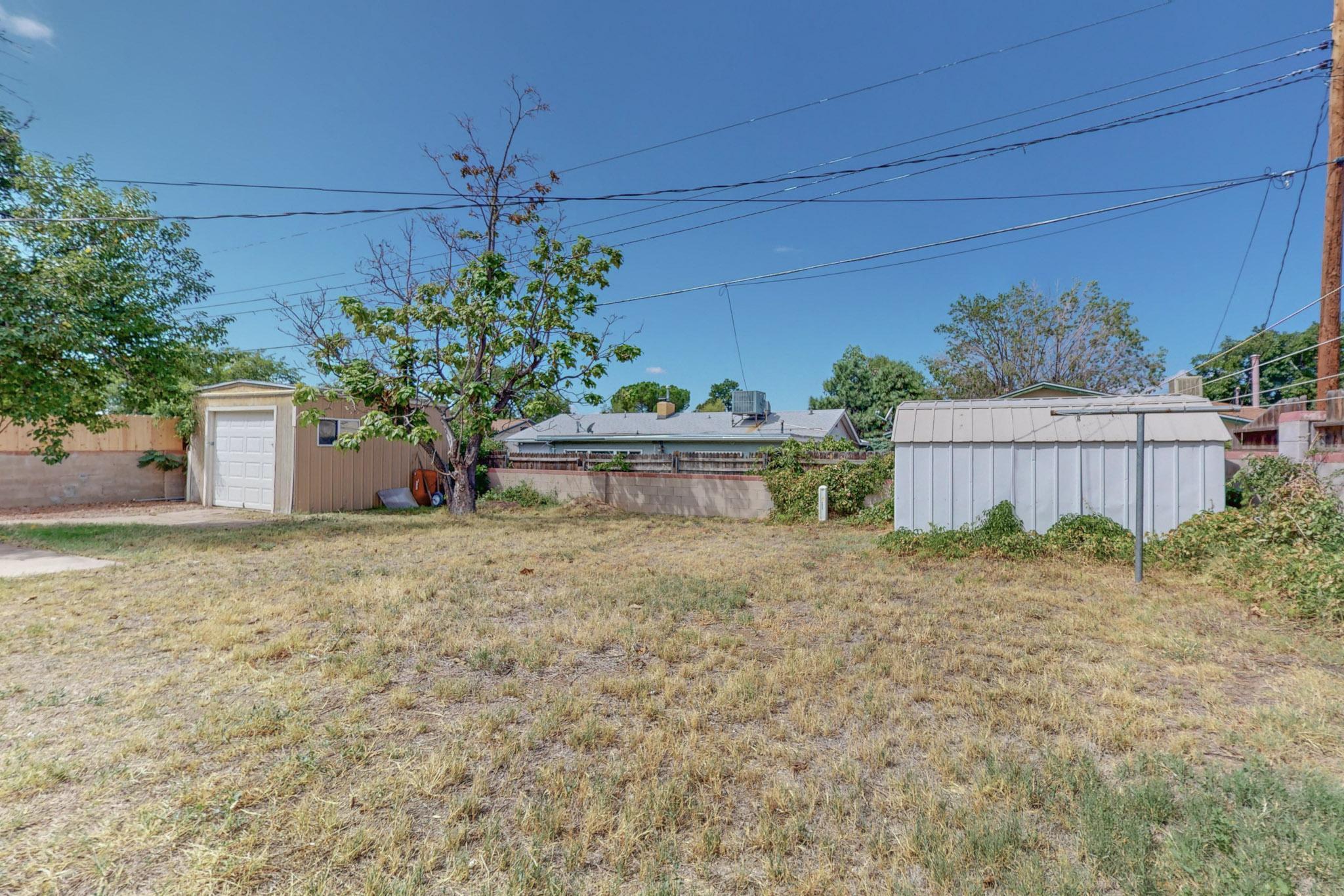 2825 CUERVO Drive NE