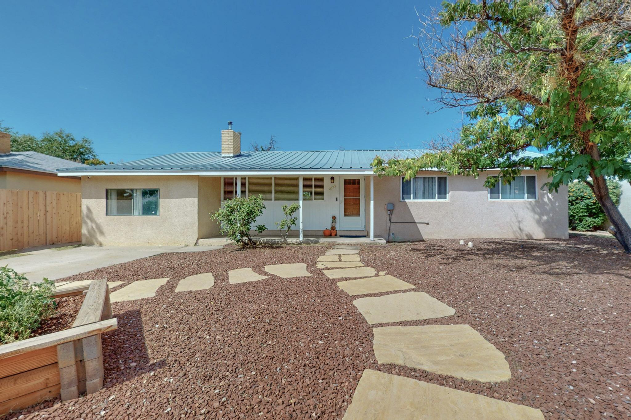 2825 CUERVO Drive NE