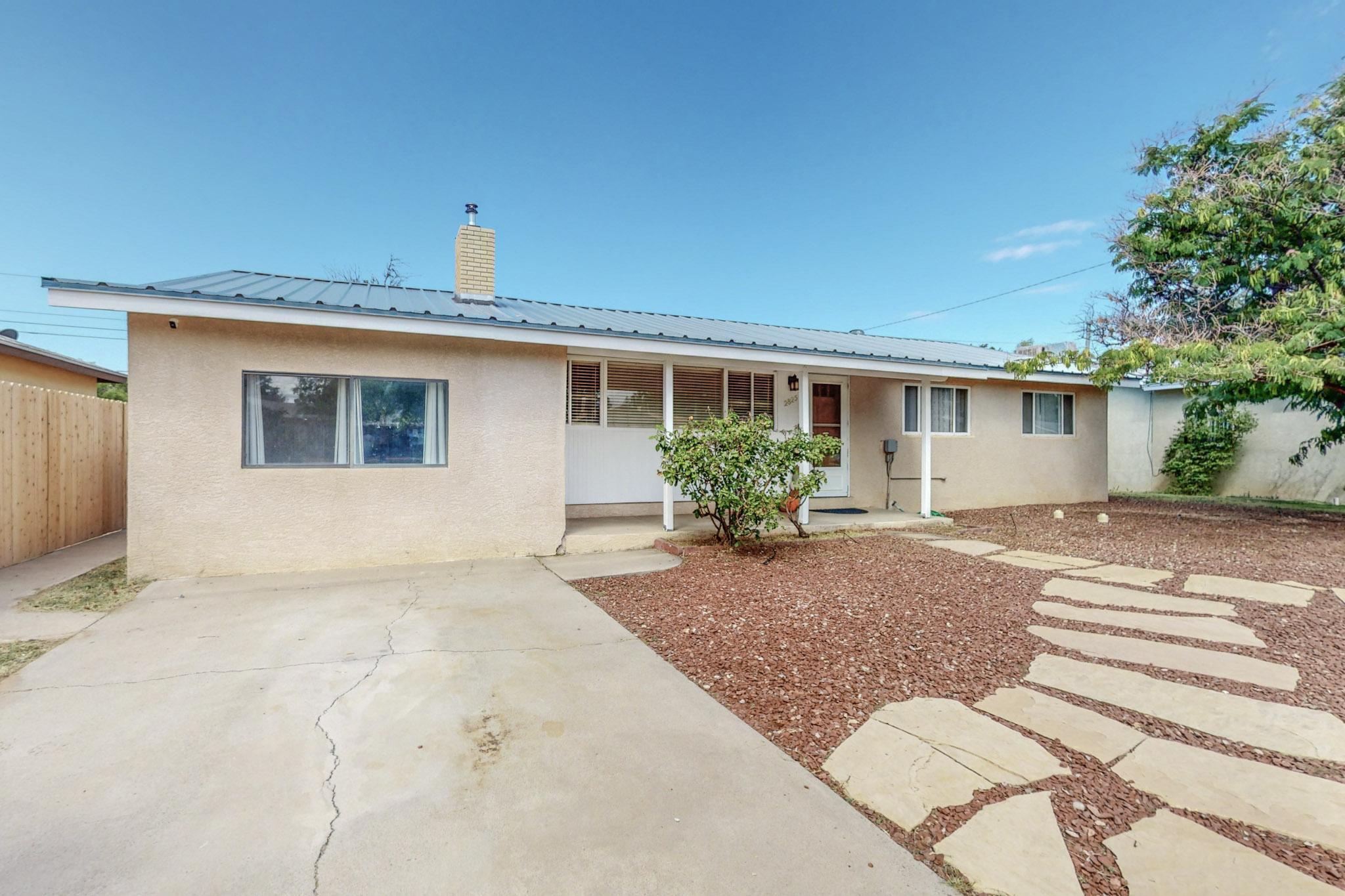 2825 CUERVO Drive NE