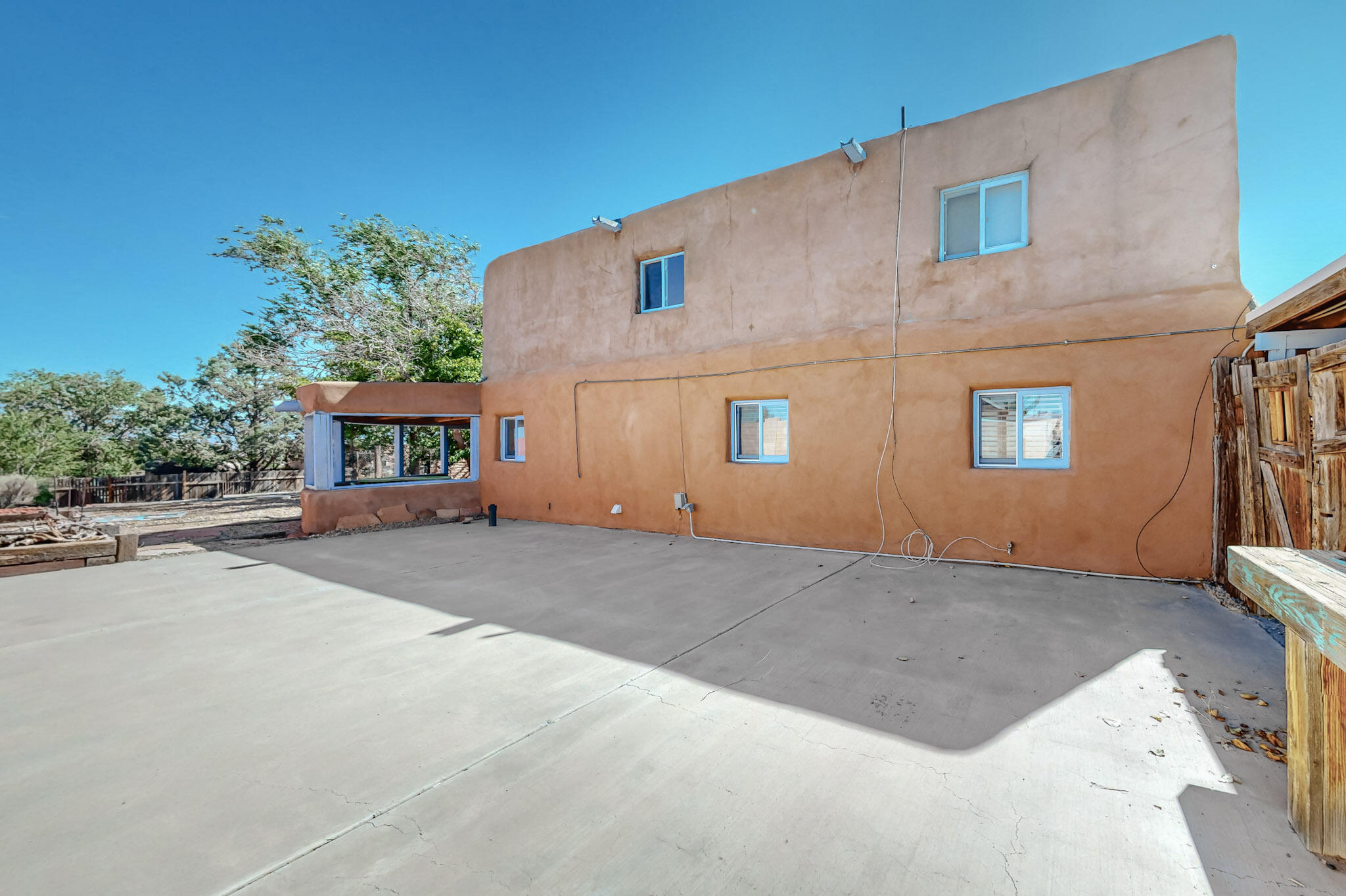 985 BALI Road SE