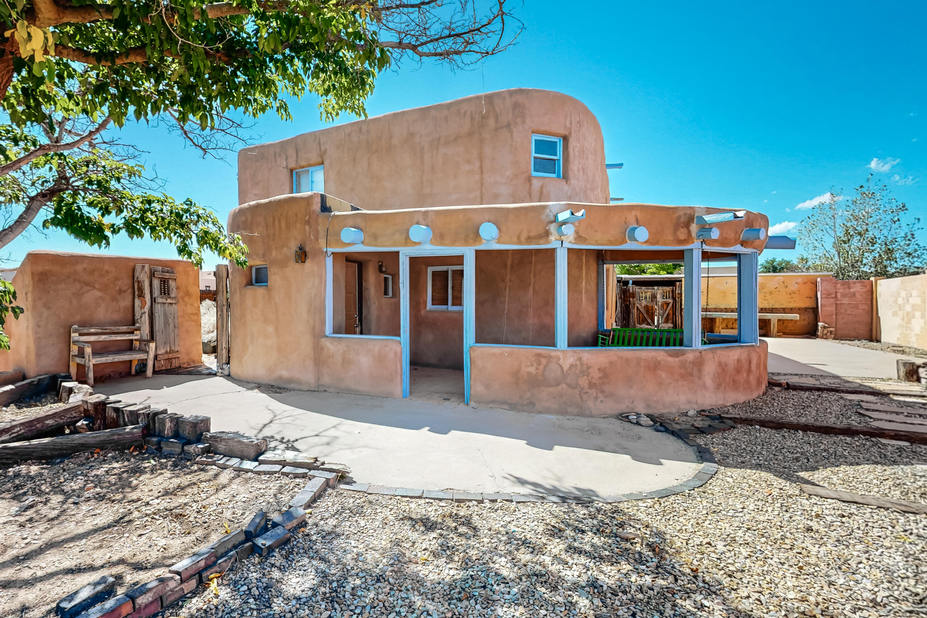 985 BALI Road SE
