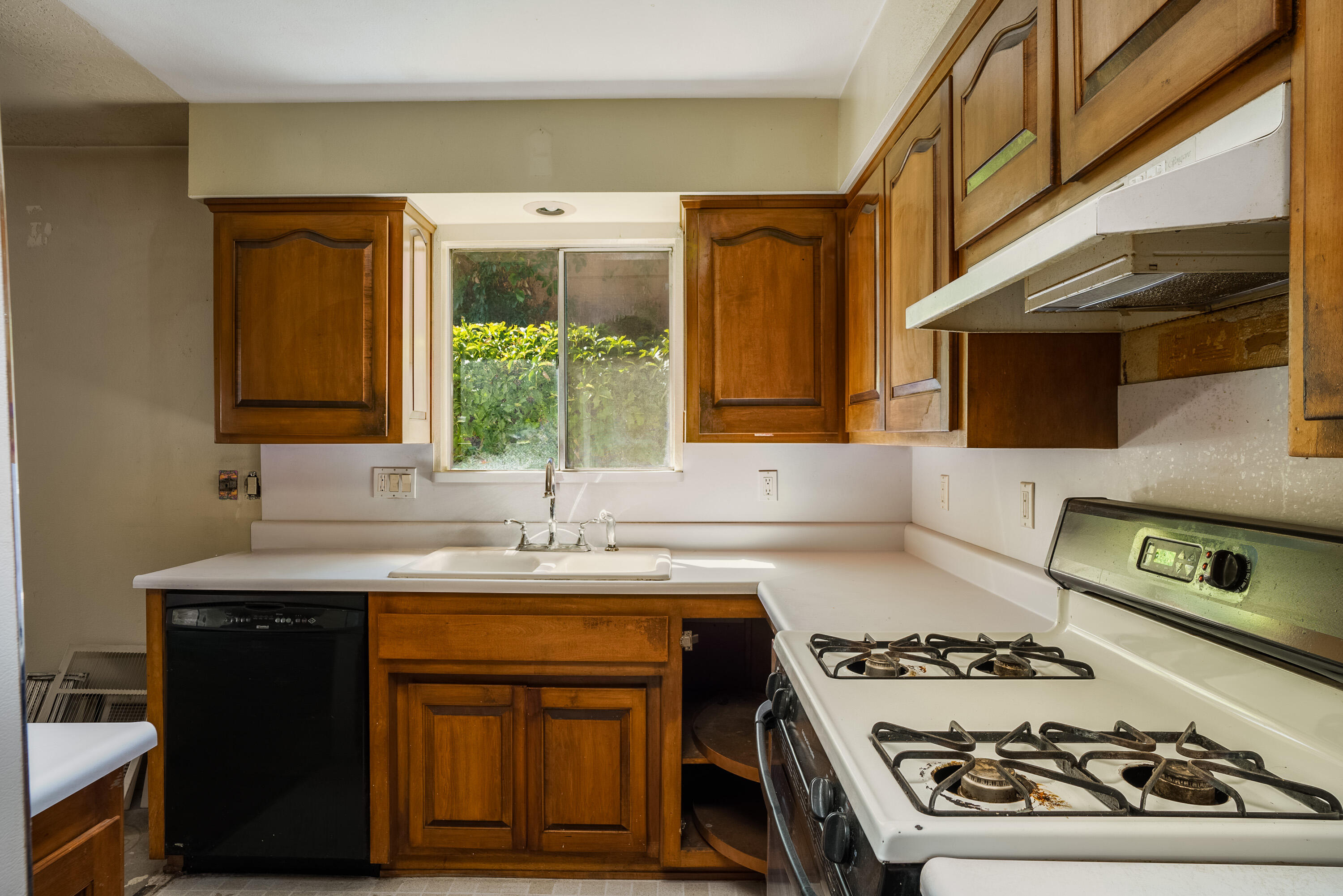 1708 KIRBY Street NE