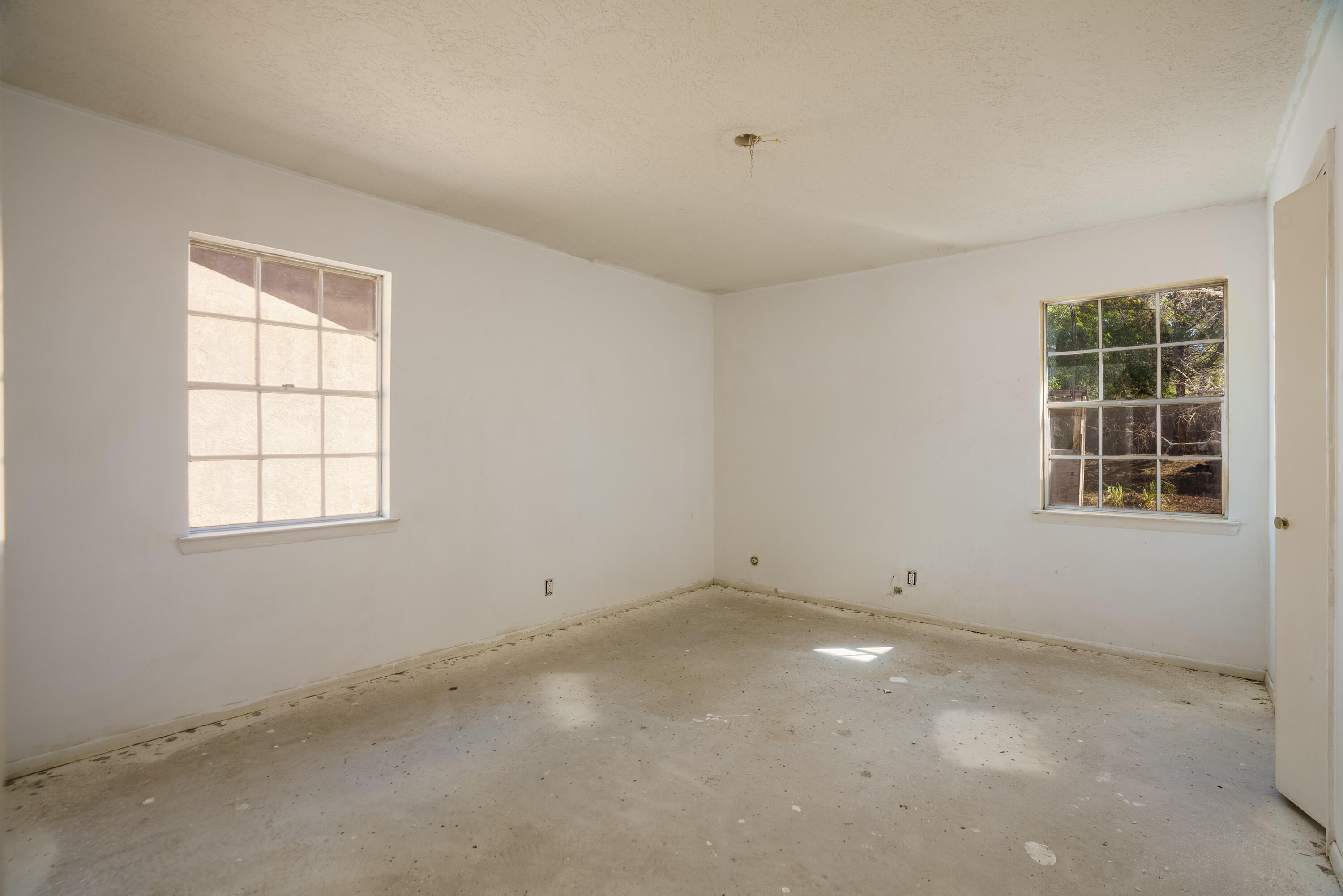 1708 KIRBY Street NE