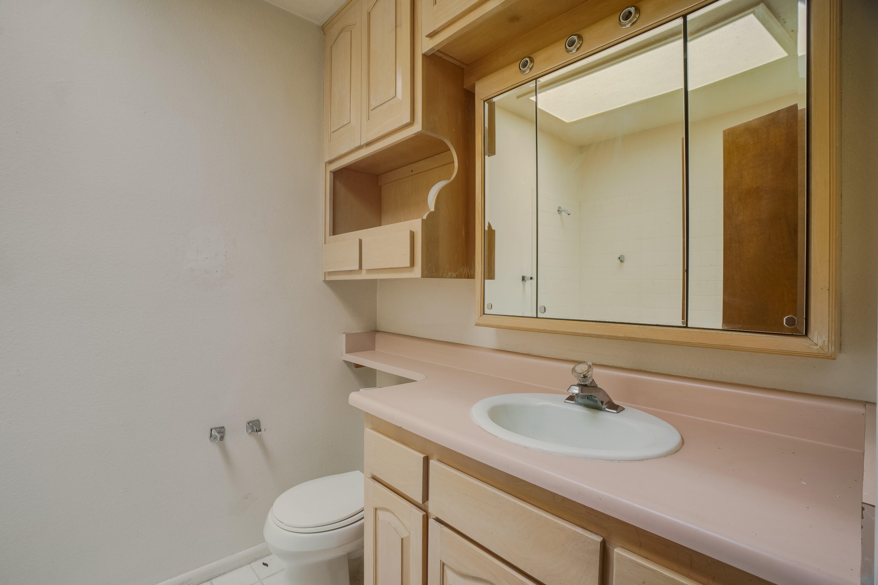 1708 KIRBY Street NE