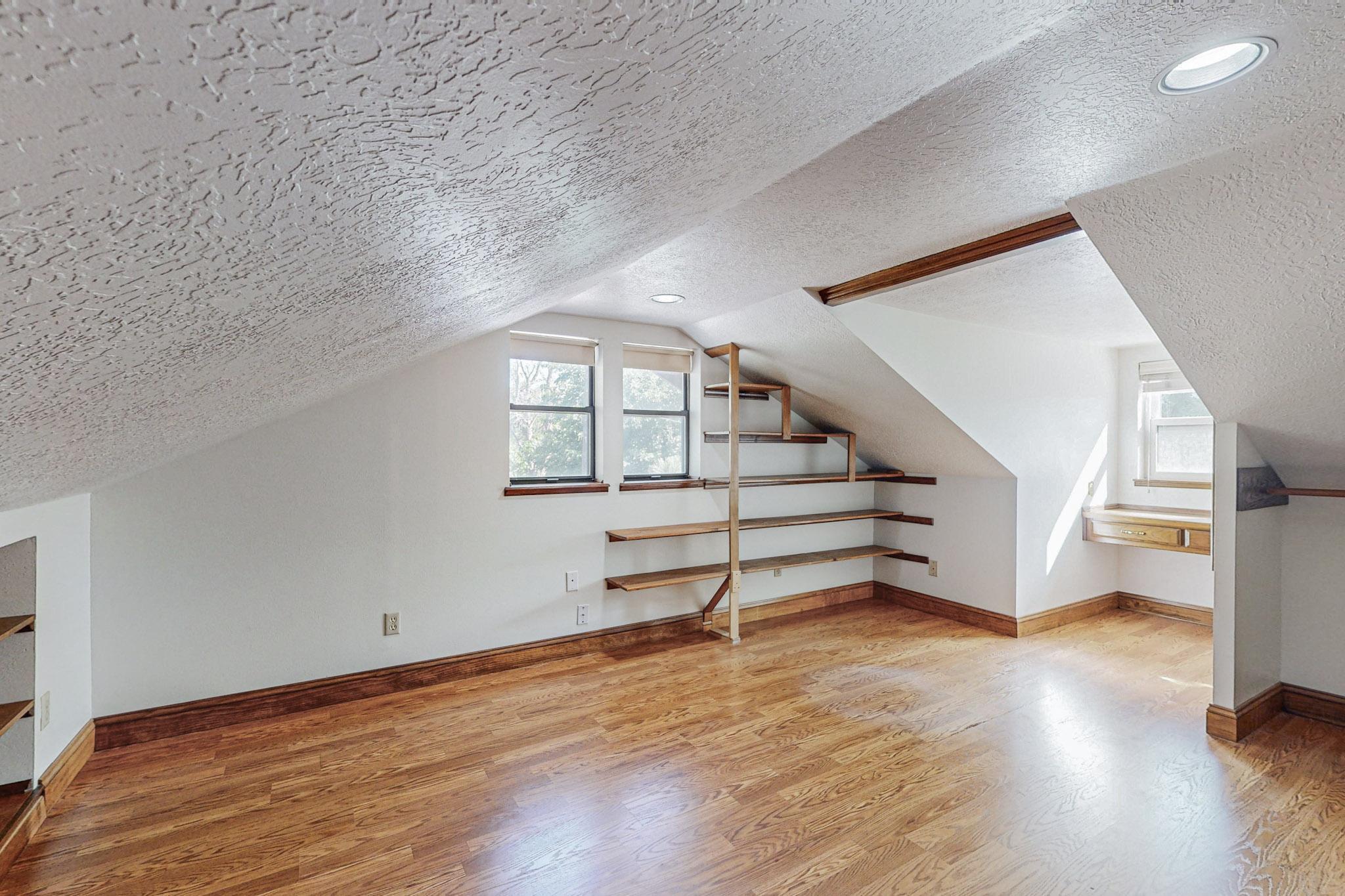 1122 ALAMEDA Road