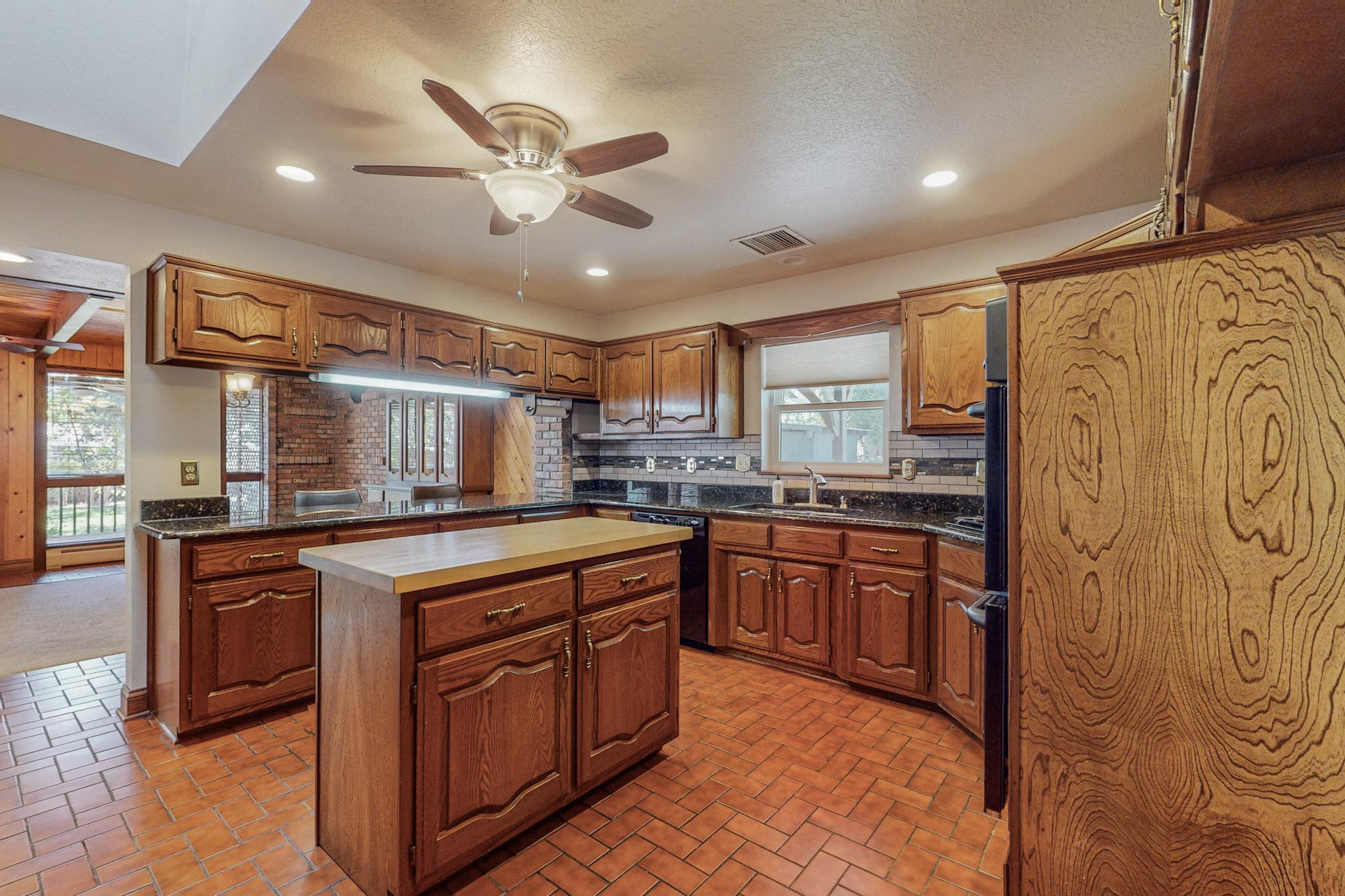 1122 ALAMEDA Road