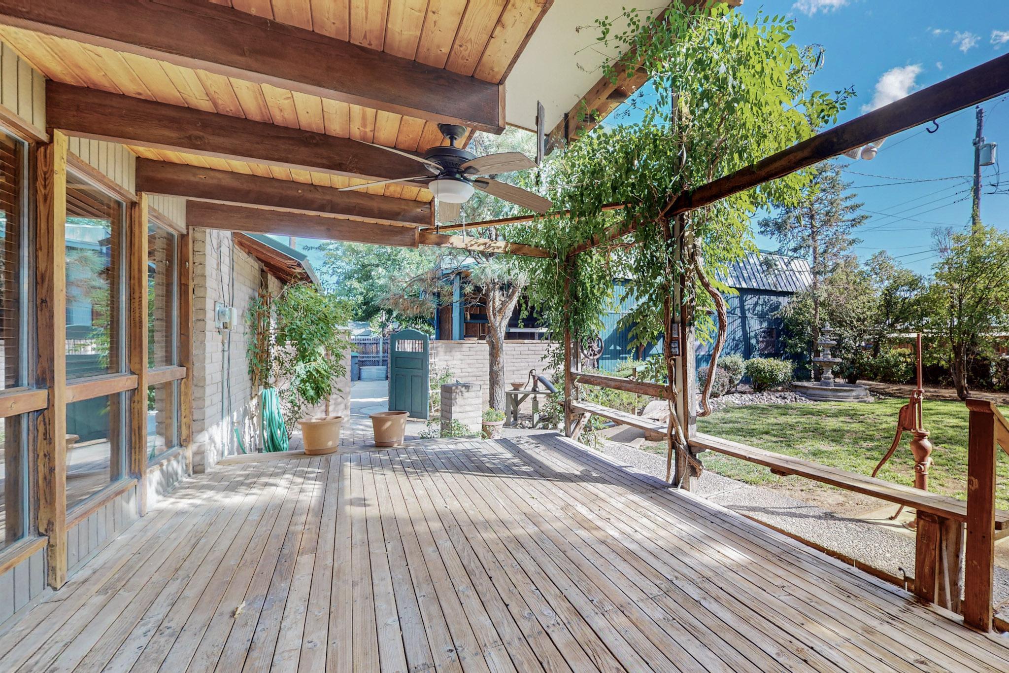 1122 ALAMEDA Road