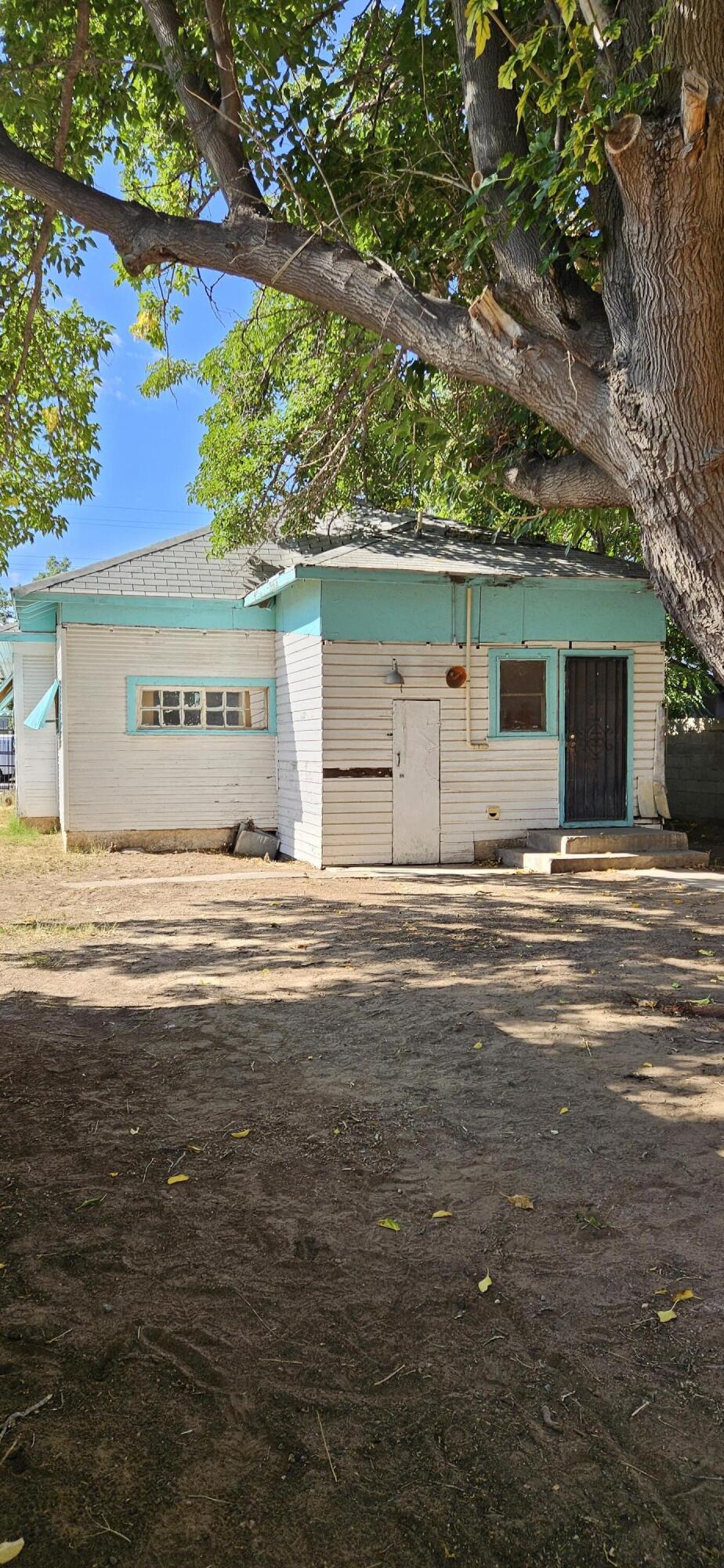 1635 FIVE POINTS Road SW
