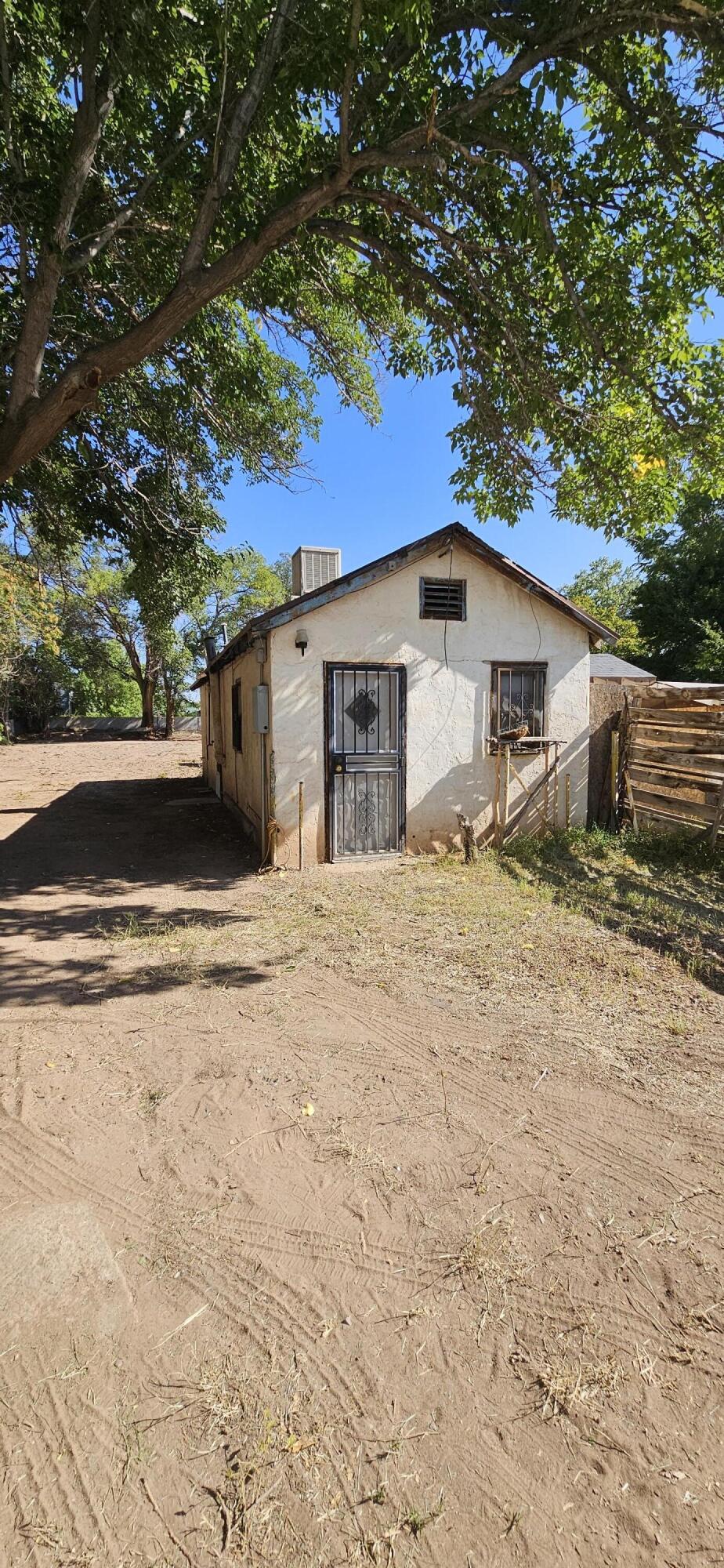 1635 FIVE POINTS Road SW