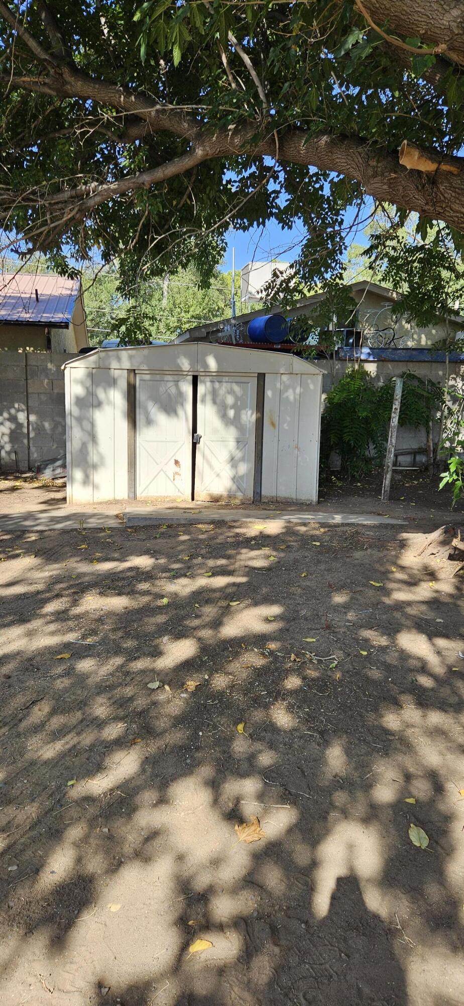 1635 FIVE POINTS Road SW
