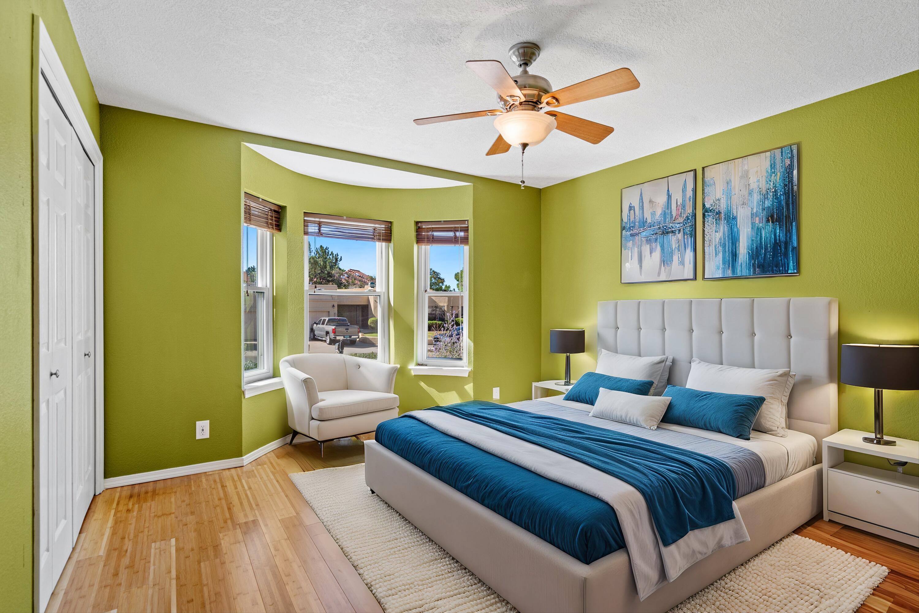 8621 NAPA VALLEY Road NE