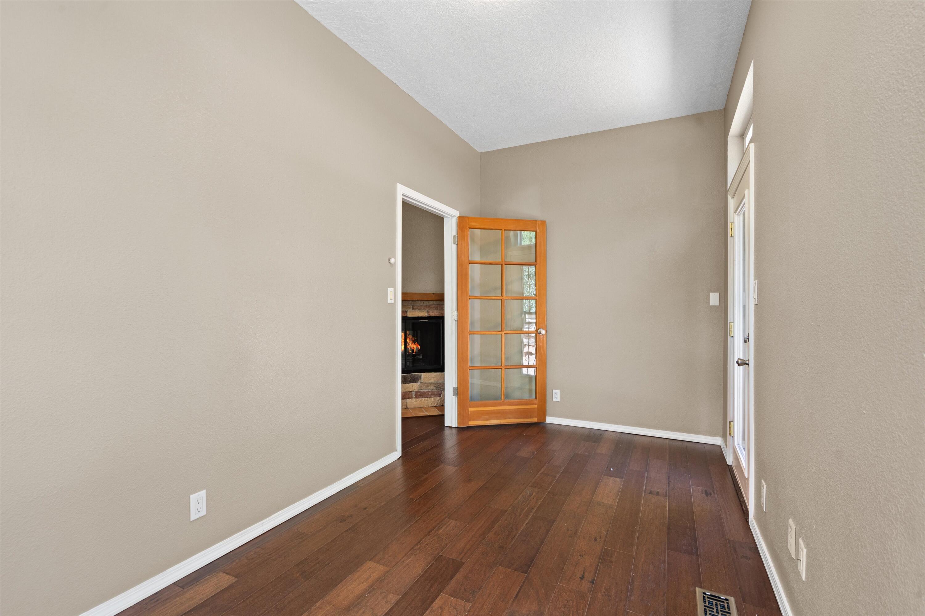 8621 NAPA VALLEY Road NE