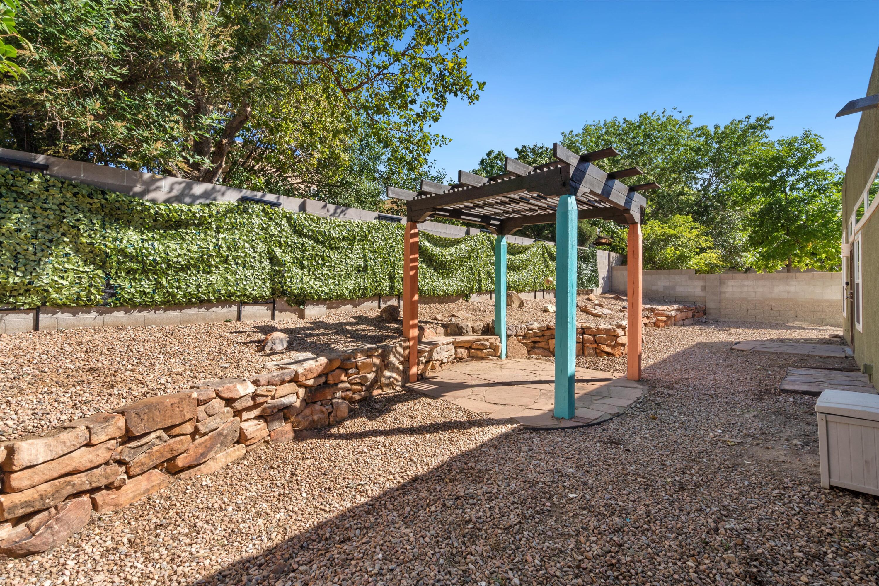 8621 NAPA VALLEY Road NE