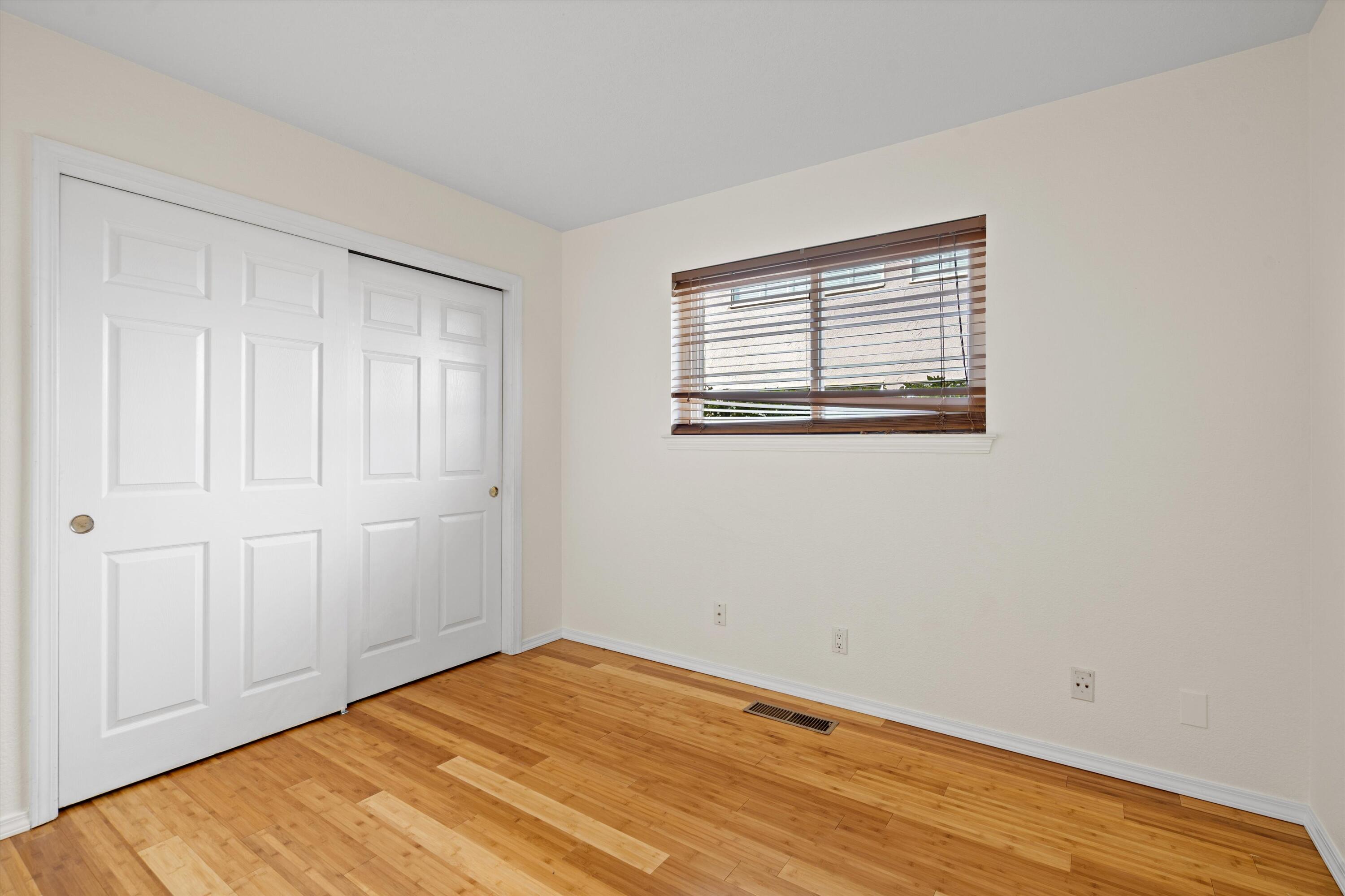 8621 NAPA VALLEY Road NE