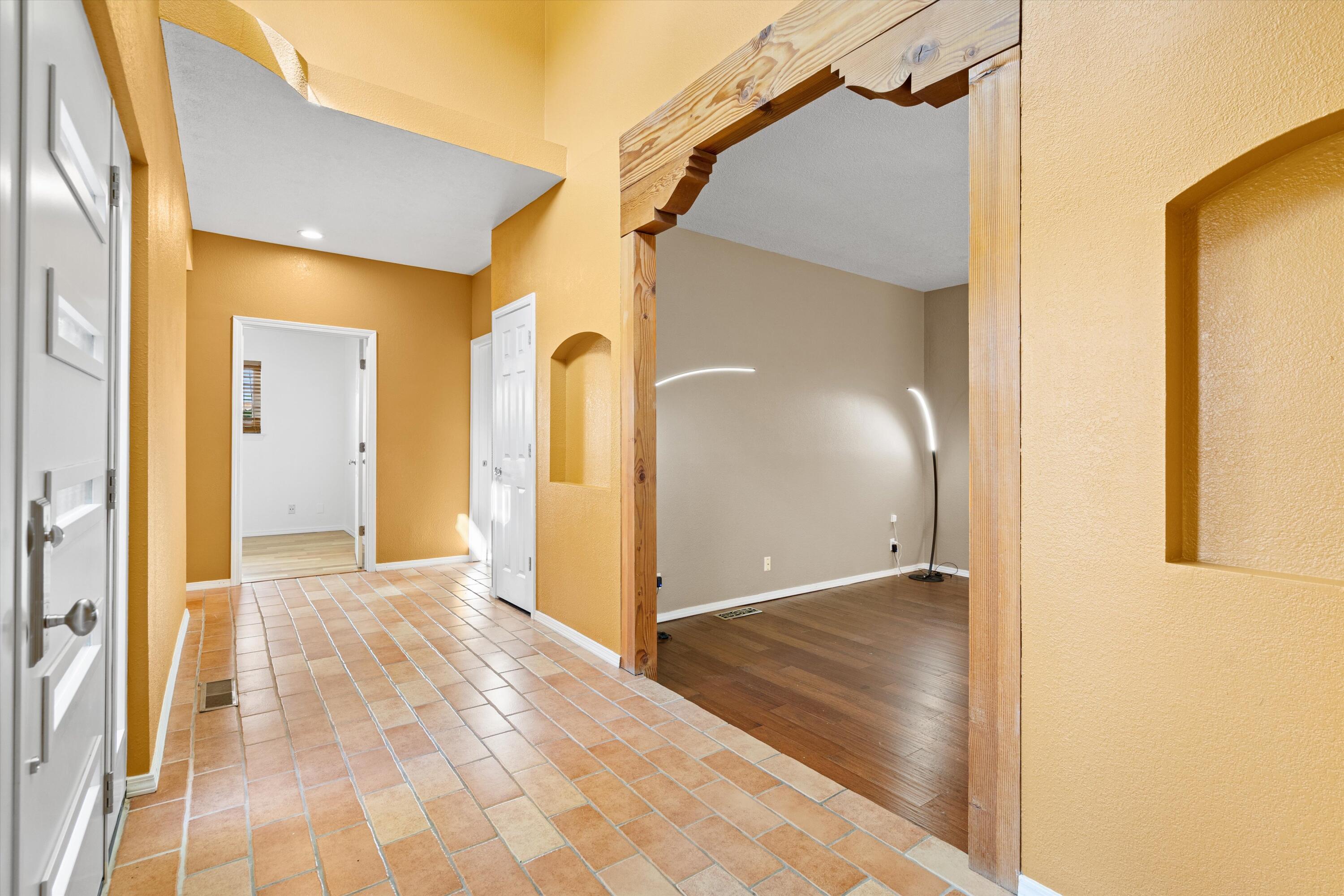 8621 NAPA VALLEY Road NE