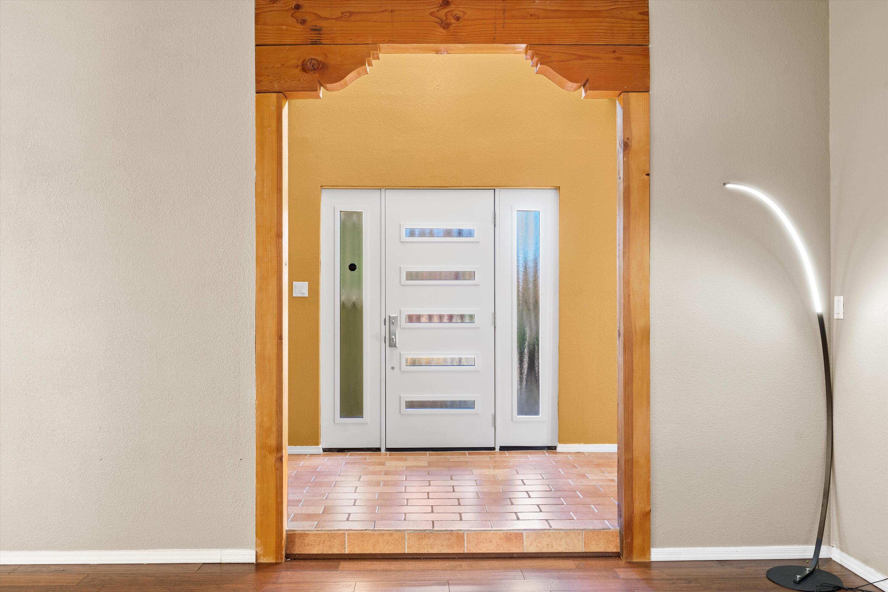 8621 NAPA VALLEY Road NE