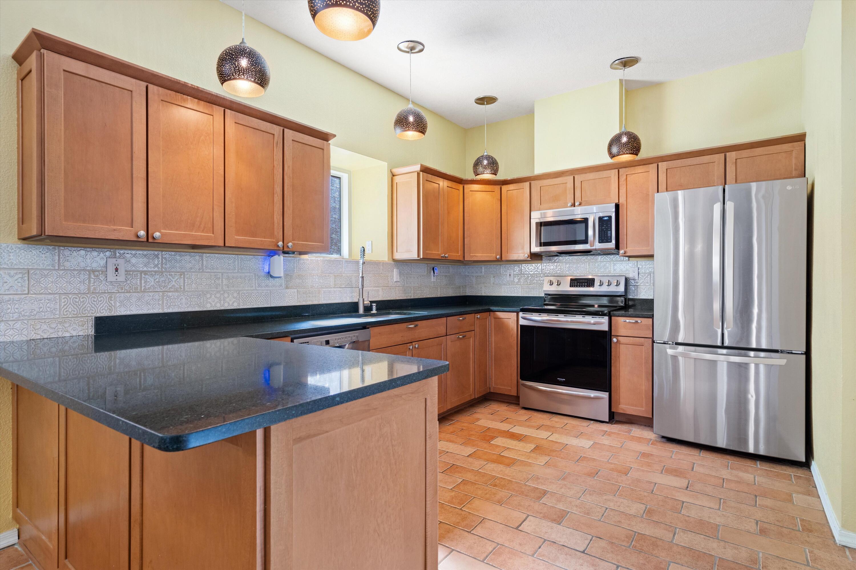 8621 NAPA VALLEY Road NE