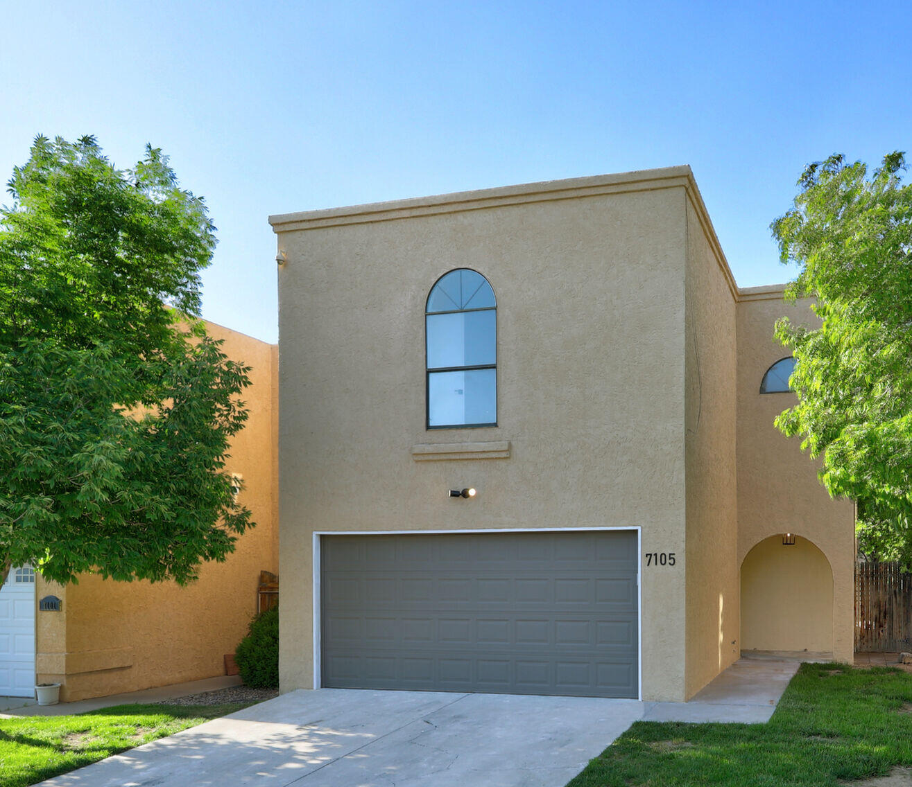 7105 CANARY Lane NE