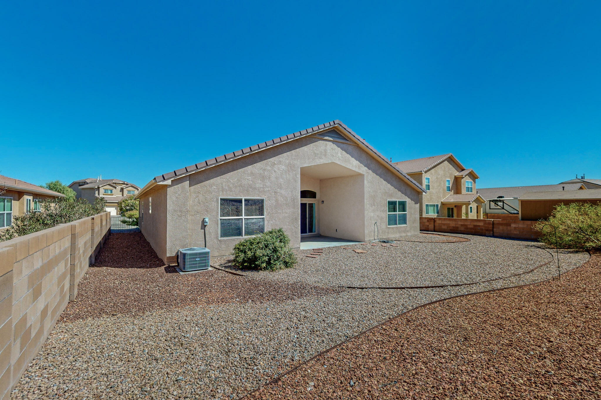 3818 CHOLLA Drive NE
