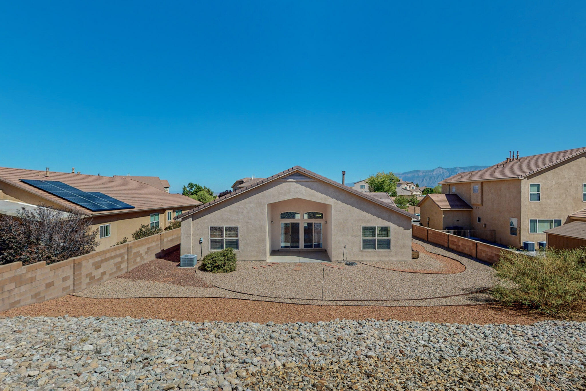 3818 CHOLLA Drive NE
