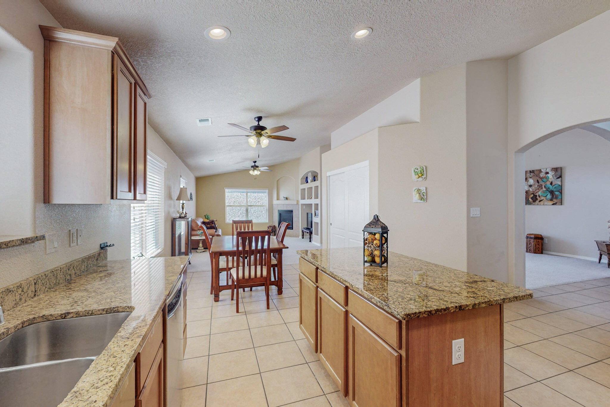 3818 CHOLLA Drive NE