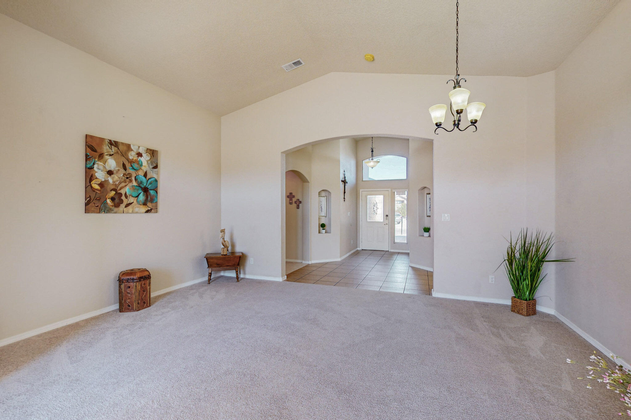 3818 CHOLLA Drive NE
