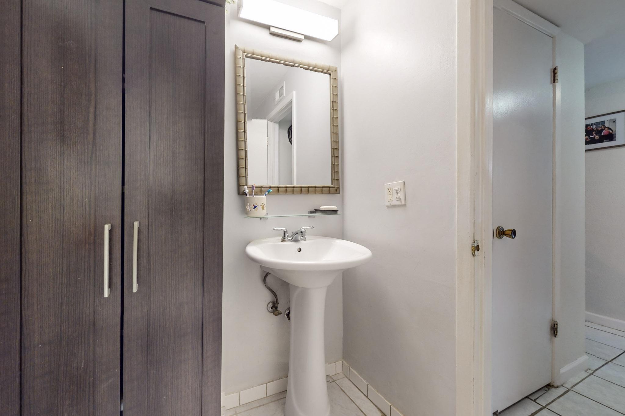 3853 MONTGOMERY Boulevard NE 1005