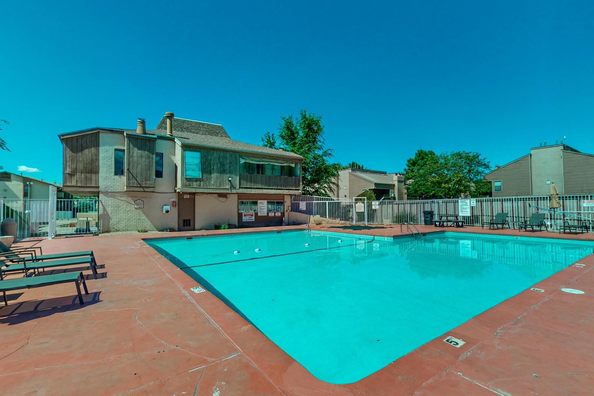 3853 MONTGOMERY Boulevard NE 1005