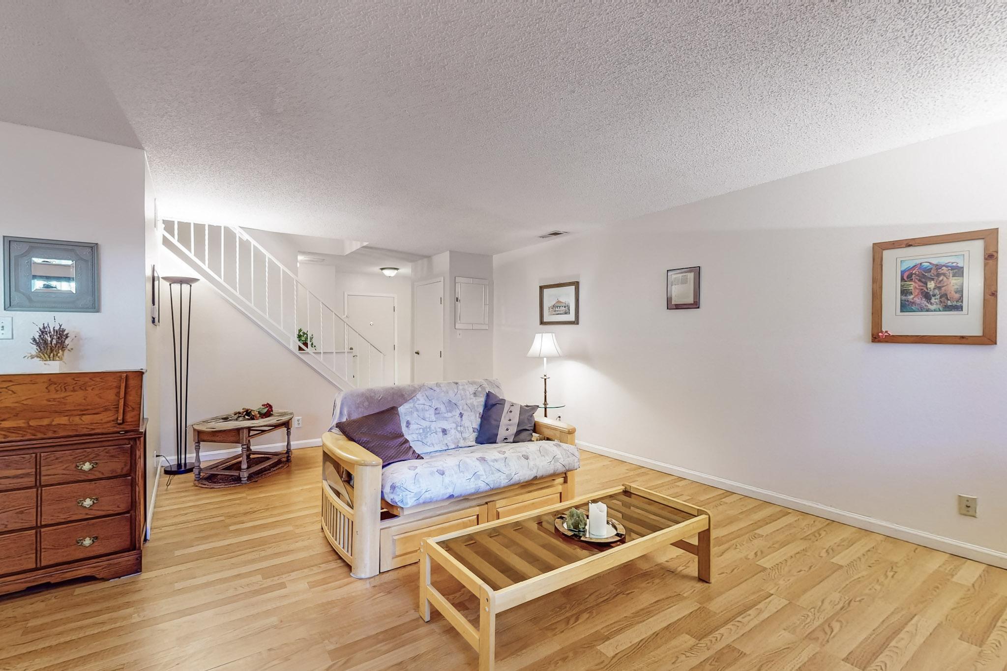 46 WESTLAKE Drive NE