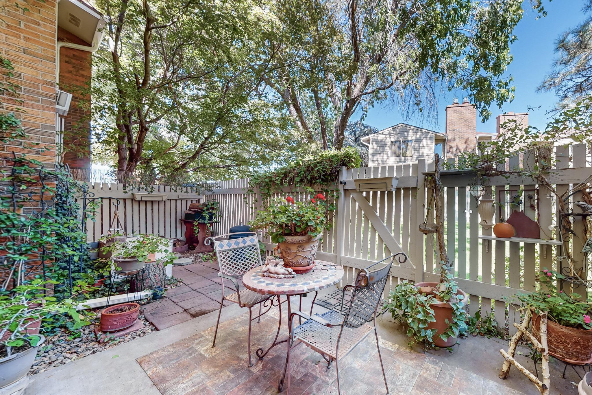 46 WESTLAKE Drive NE