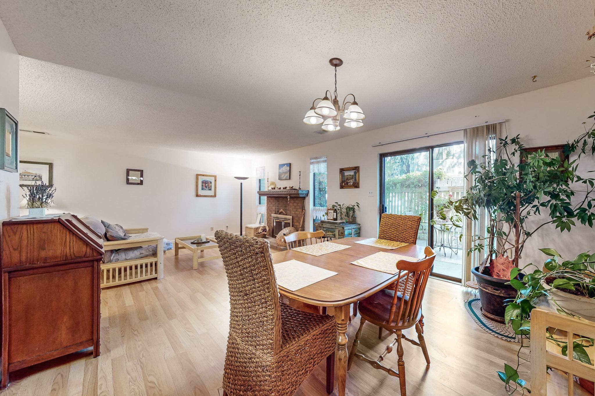 46 WESTLAKE Drive NE