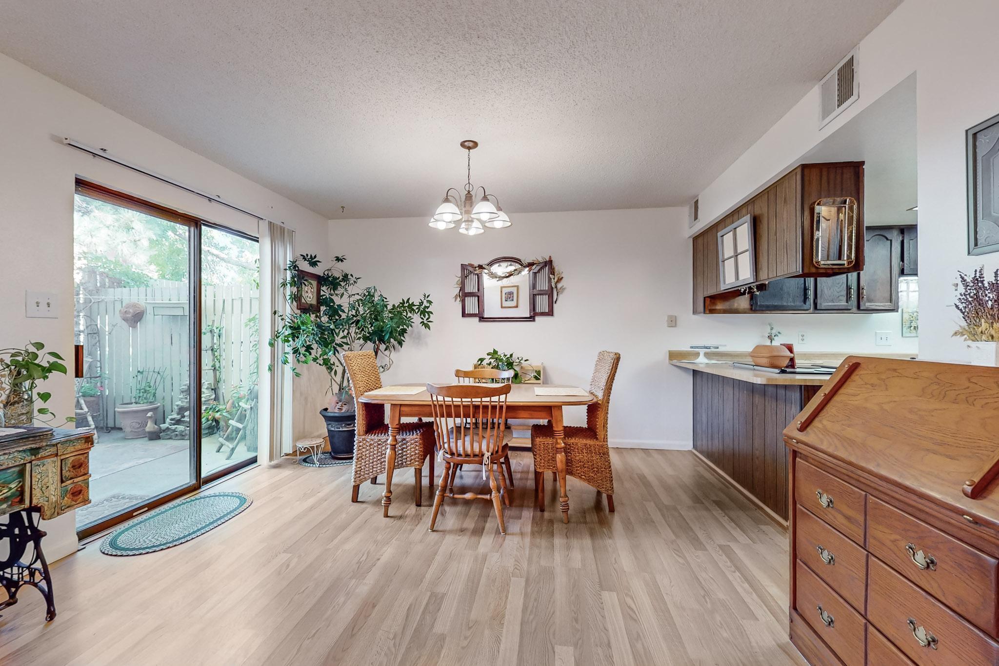 46 WESTLAKE Drive NE