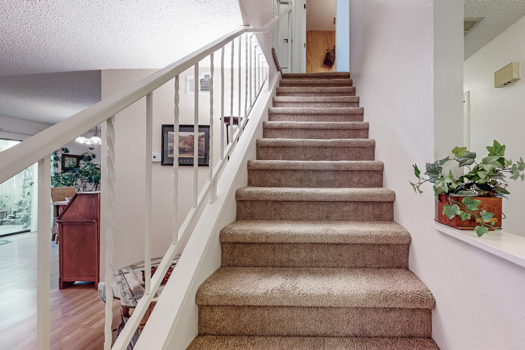 46 WESTLAKE Drive NE
