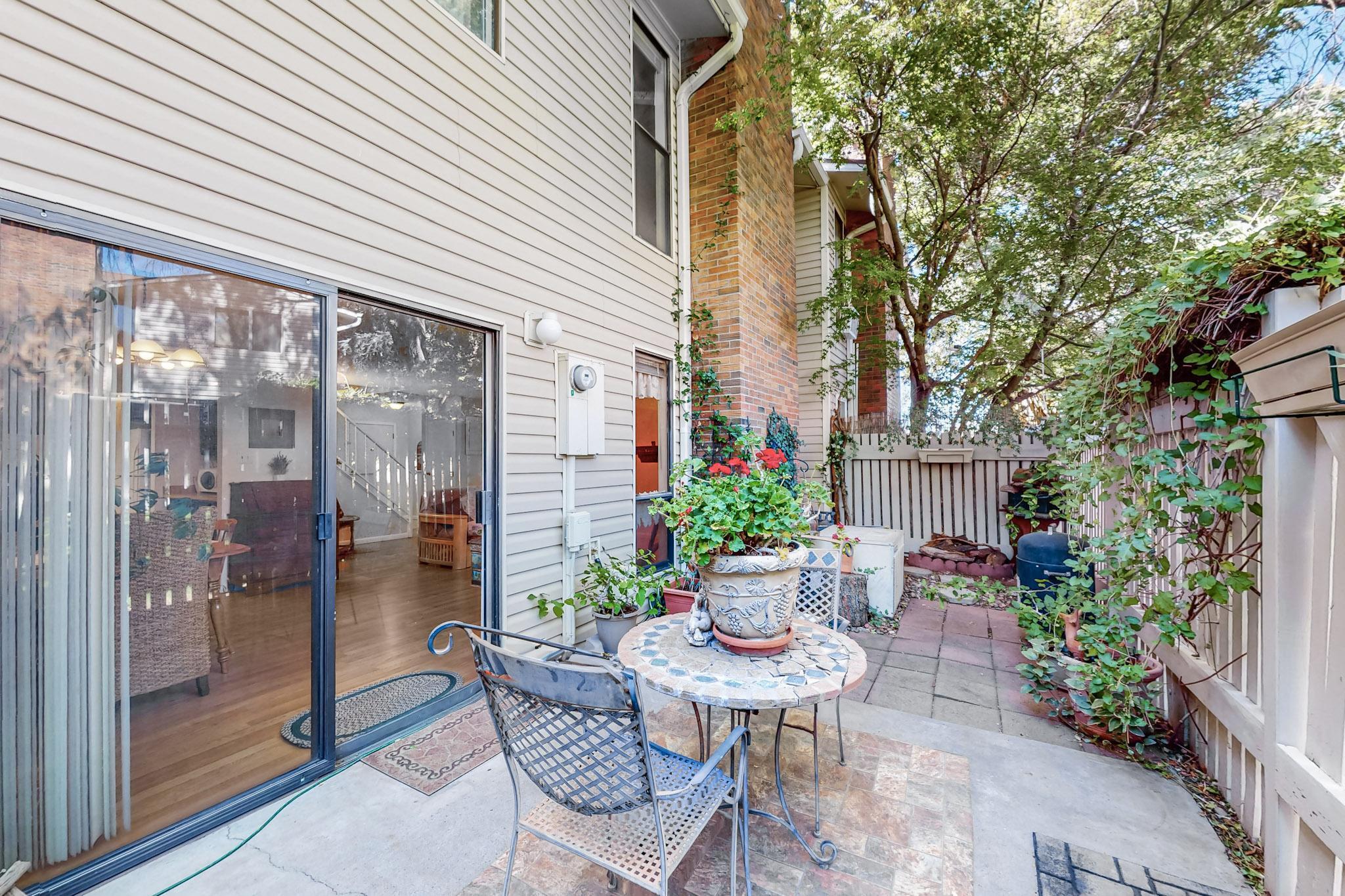 46 WESTLAKE Drive NE