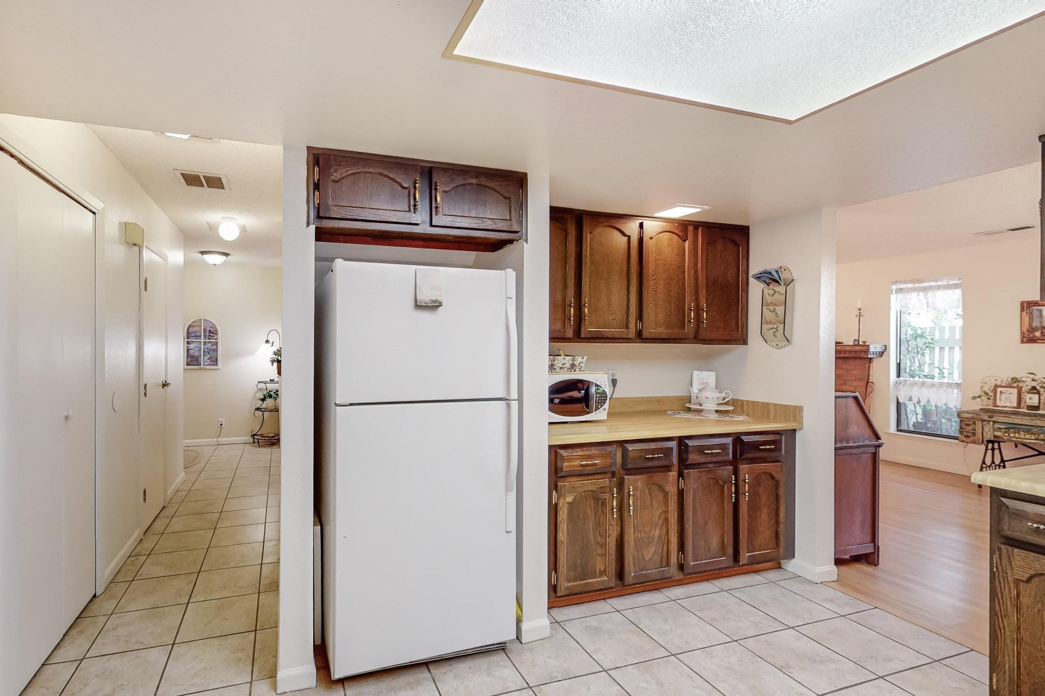 46 WESTLAKE Drive NE