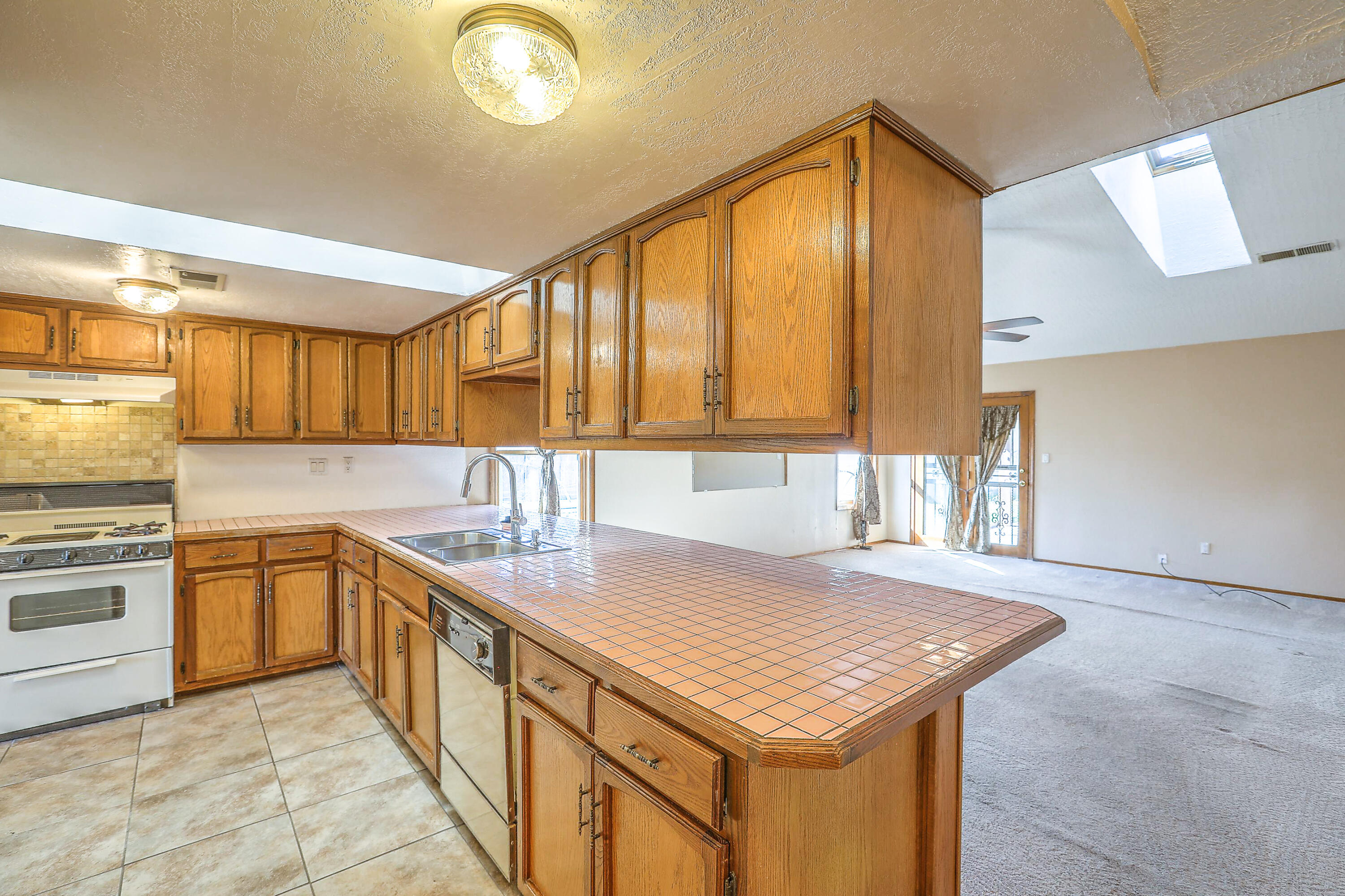 3123 AMALIA Road SW