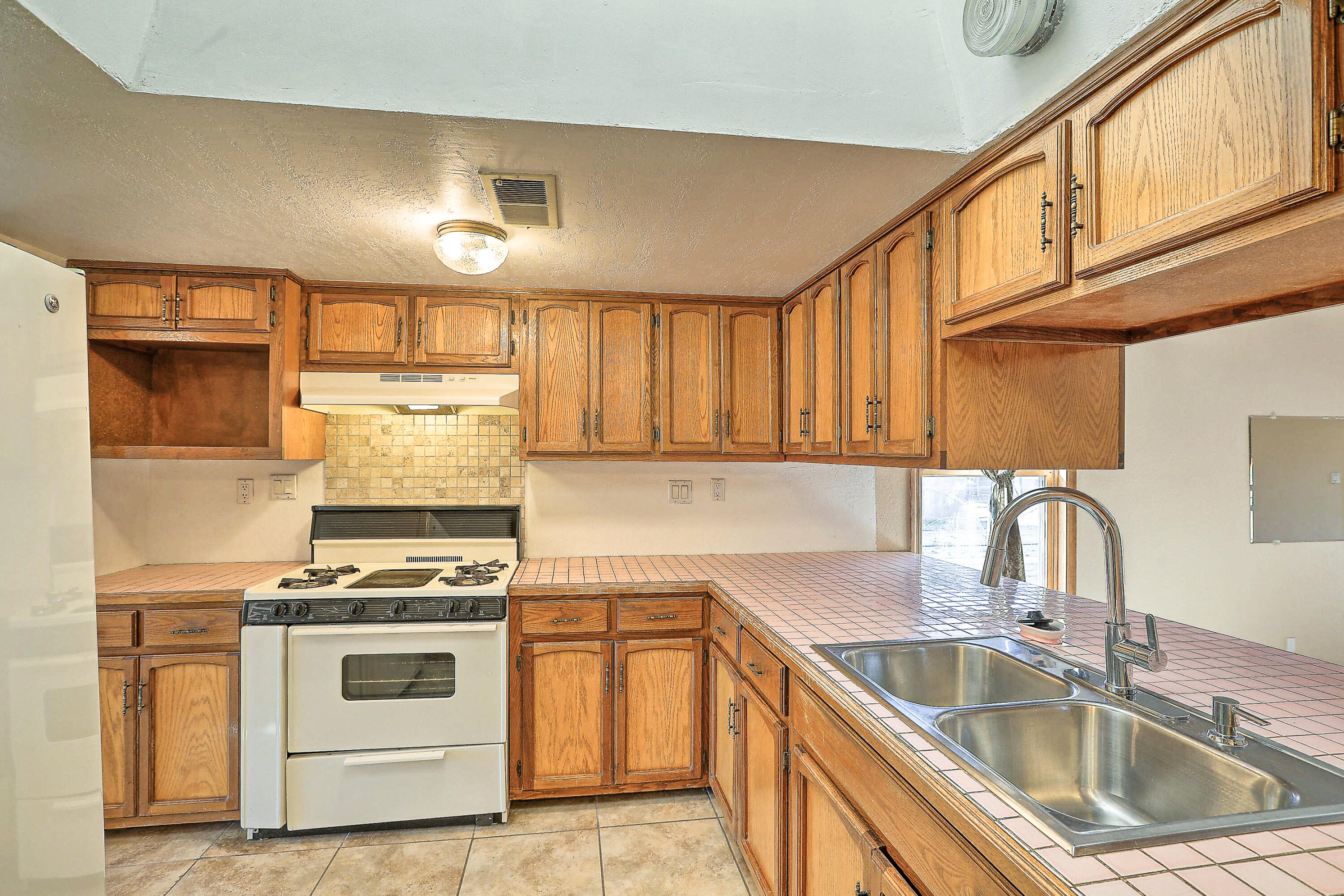 3123 AMALIA Road SW