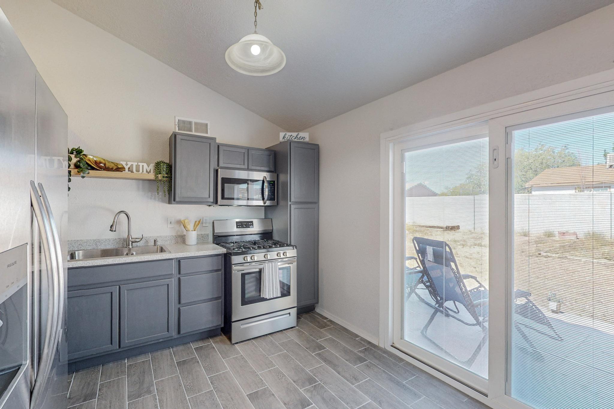 56 SOMMERSET Drive SE