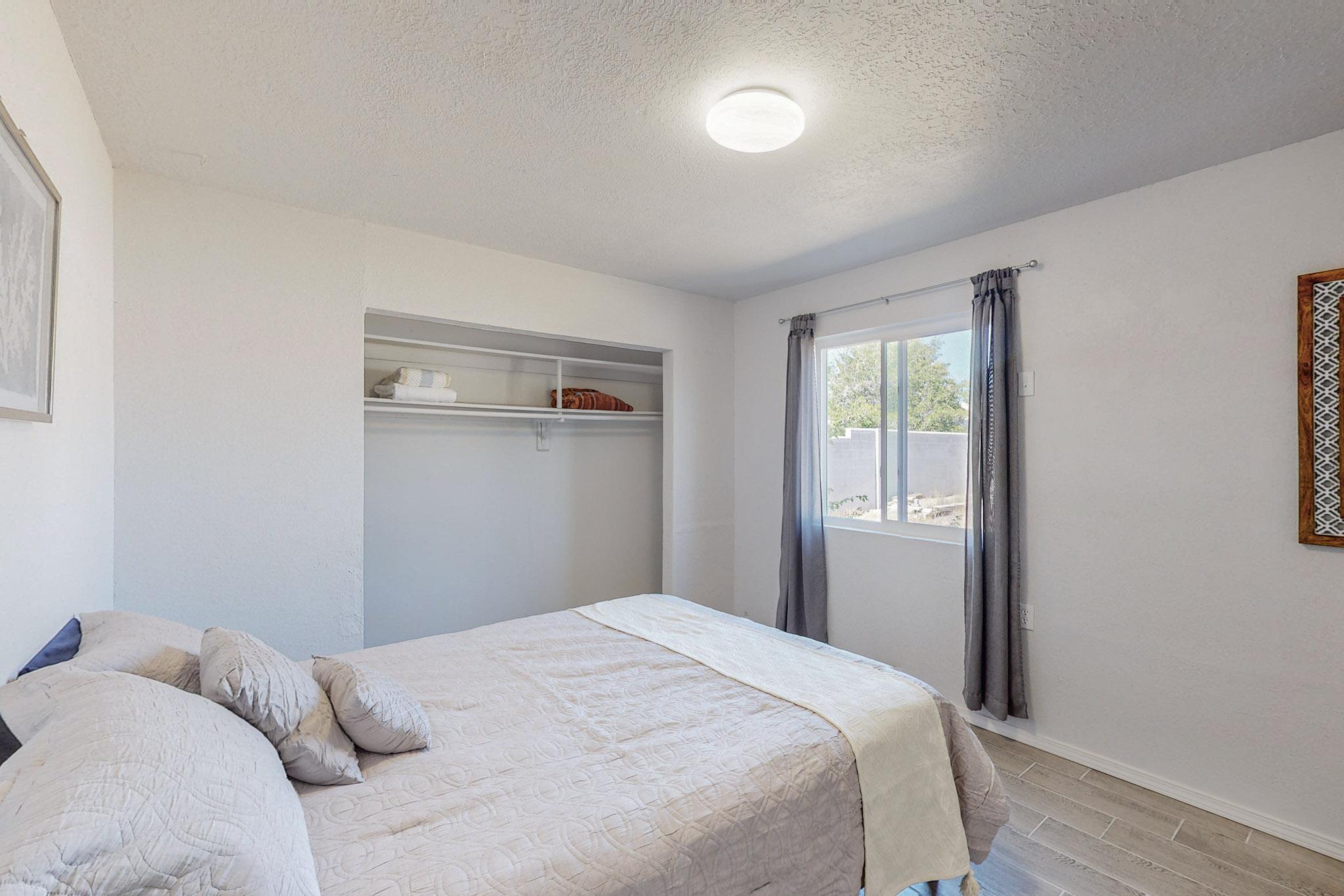 56 SOMMERSET Drive SE
