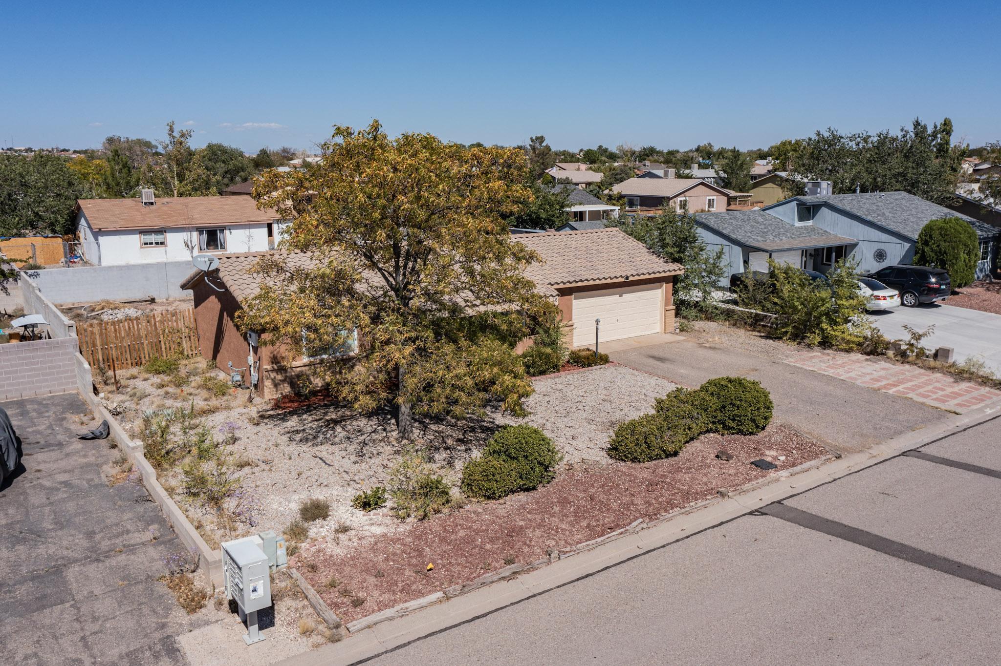 56 SOMMERSET Drive SE